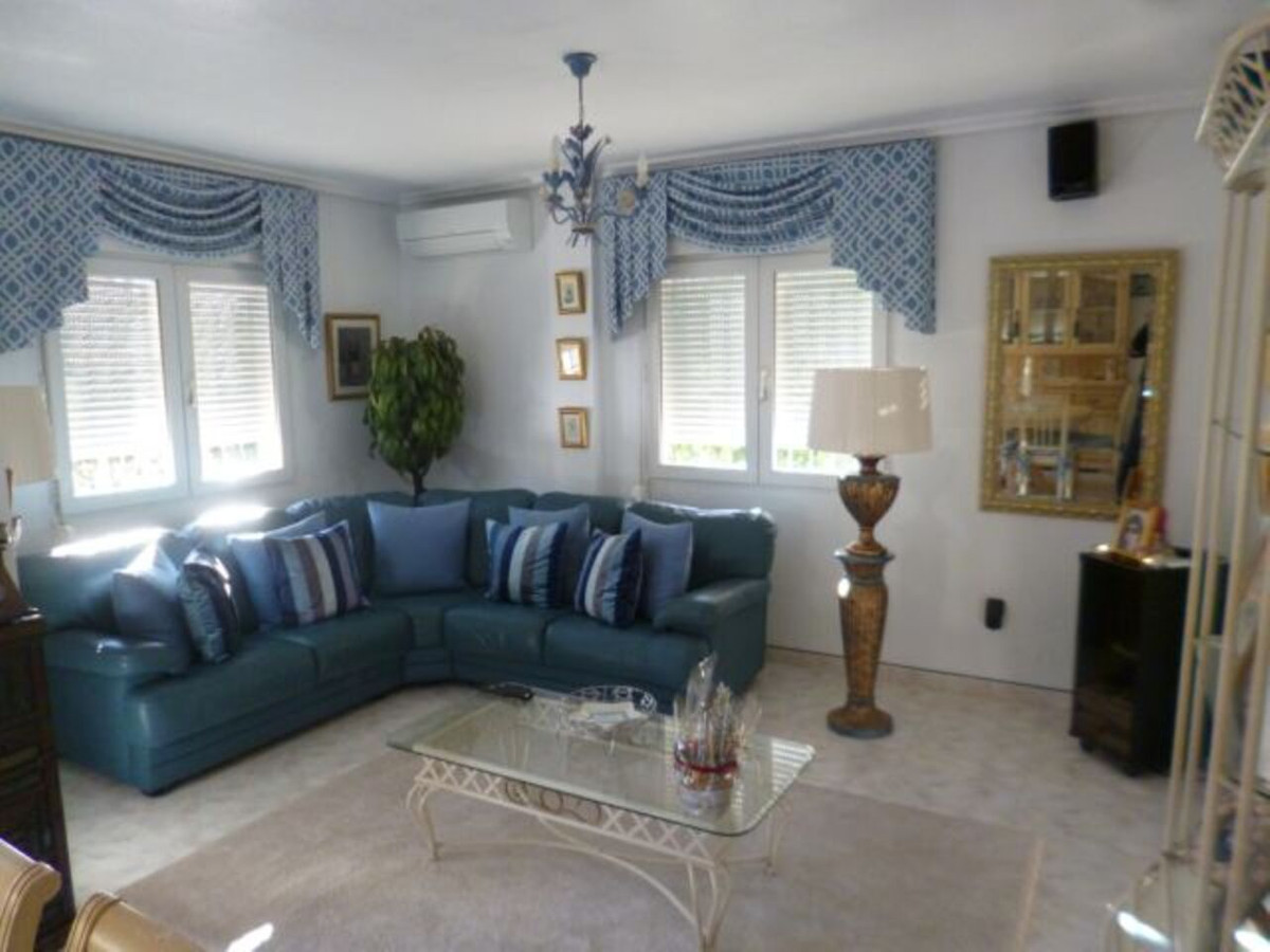 For sale - 3 Bedroom 2 Bathroom House - Detached Villa in Orihuela - Playa Flamenca  - Alicante