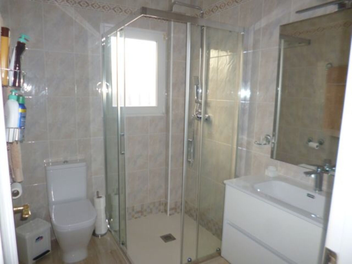 For sale - 3 Bedroom 2 Bathroom House - Detached Villa in Orihuela - Playa Flamenca  - Alicante