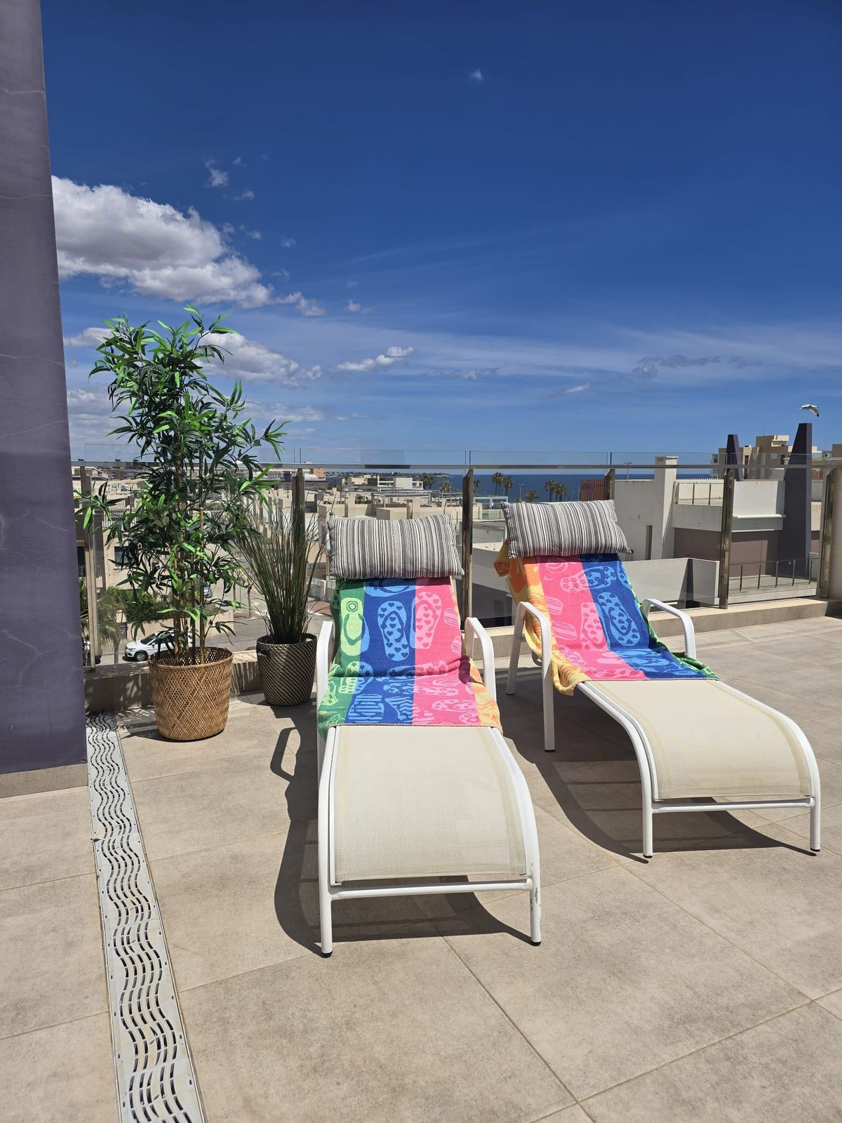 For sale - 3 Bedroom 2 Bathroom Apartment - Penthouse in Orihuela - Mil Palmeras  - Alicante