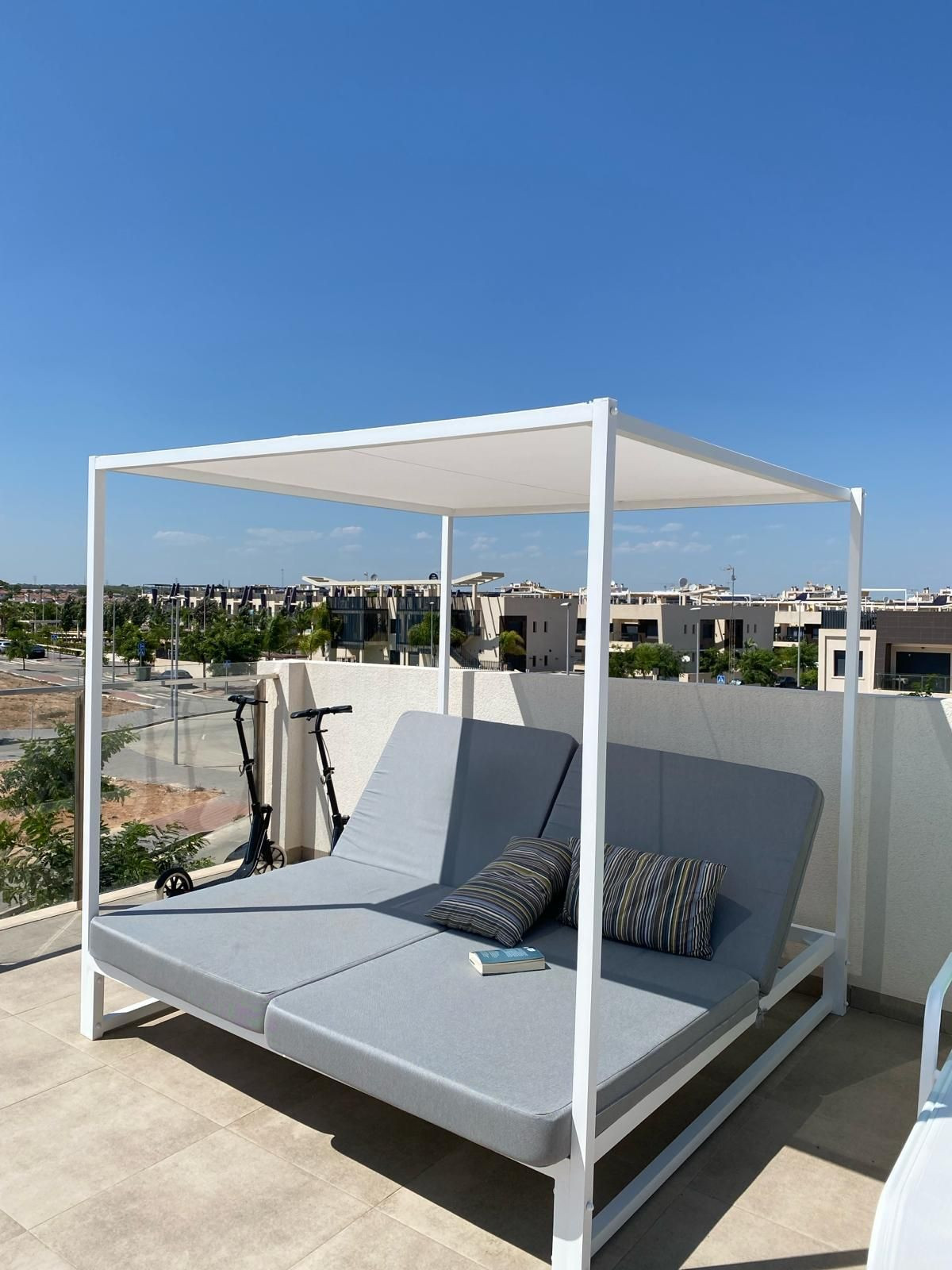 For sale - 3 Bedroom 2 Bathroom Apartment - Penthouse in Orihuela - Mil Palmeras  - Alicante