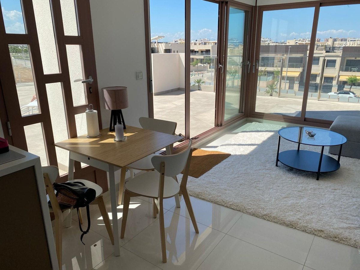 For sale - 3 Bedroom 2 Bathroom Apartment - Penthouse in Orihuela - Mil Palmeras  - Alicante