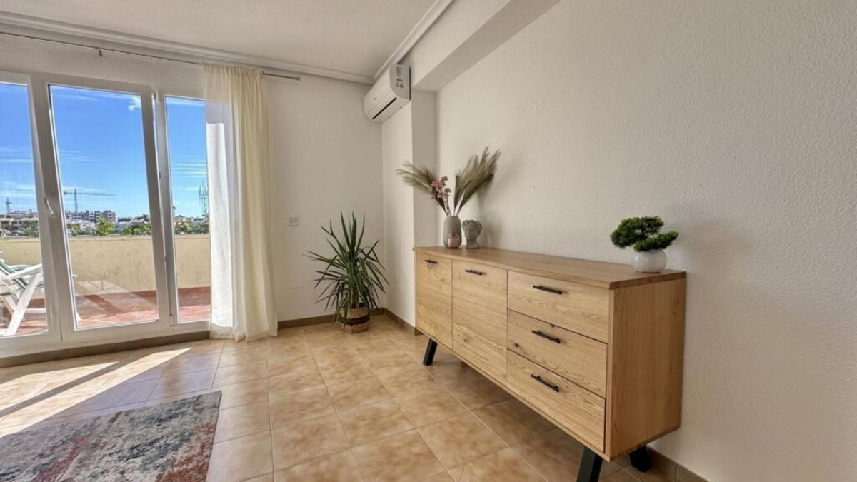 For sale - 2 Bedroom 2 Bathroom Apartment - Penthouse in Torrevieja - Torrevieja Centro  - Alicante