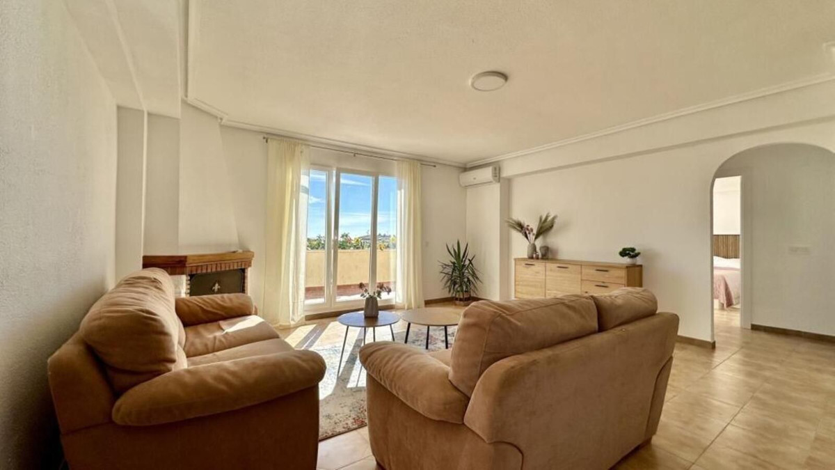 For sale - 2 Bedroom 2 Bathroom Apartment - Penthouse in Torrevieja - Torrevieja Centro  - Alicante