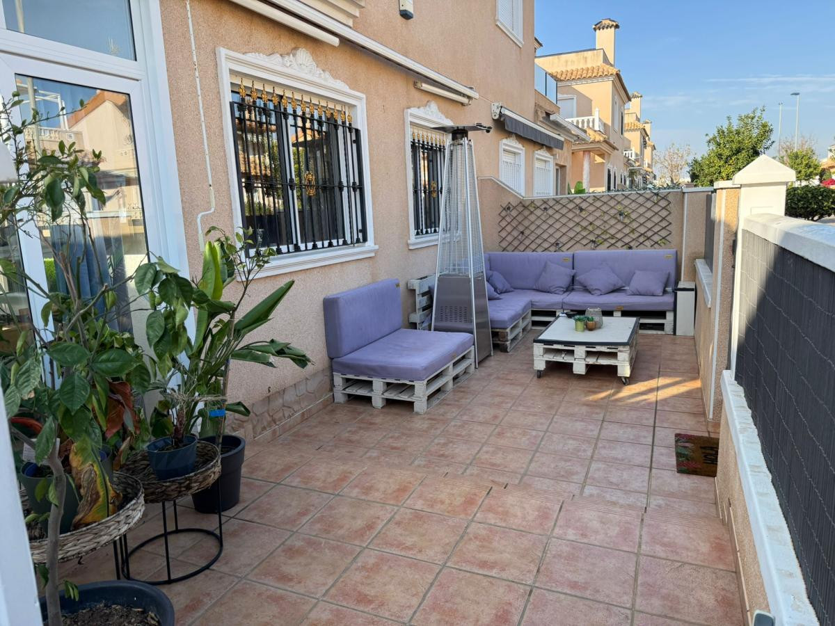 For sale - 2 Bedroom 2 Bathroom House - Semi-Detached House in Pilar de la Horadada - Torre de la Horadada  - Alicante