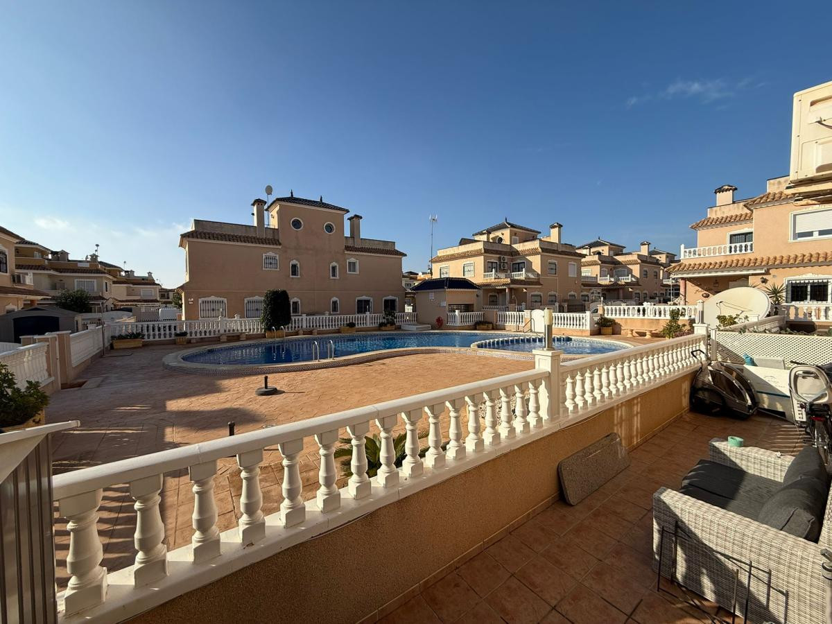 For sale - 2 Bedroom 2 Bathroom House - Semi-Detached House in Pilar de la Horadada - Torre de la Horadada  - Alicante