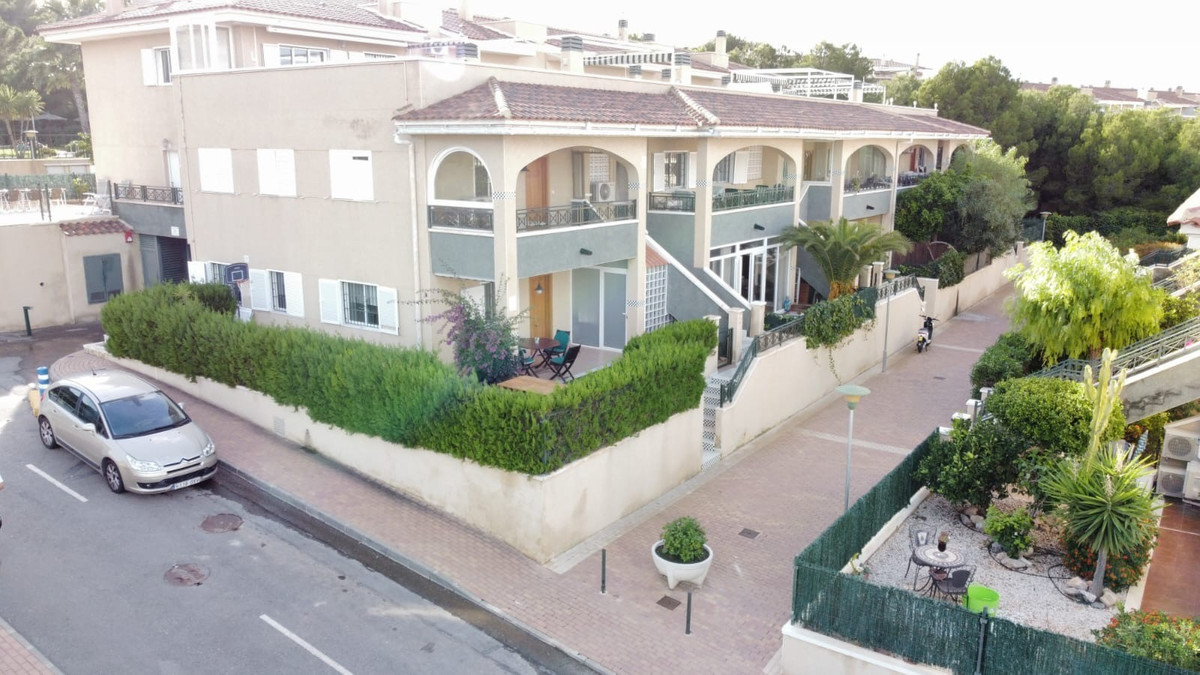 For sale - 2 Bedroom 1 Bathroom Apartment - Top Floor Apartment in Santa Pola - Gran Alacant  - Alicante