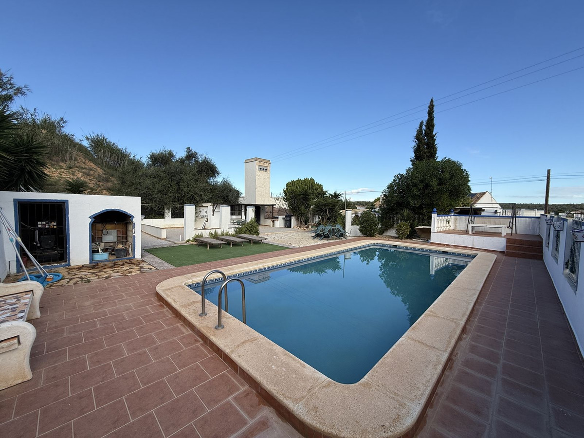 For sale - 4 Bedroom 2 Bathroom House - Finca - Cortijo in Pilar de la Horadada - Pinar de Campoverde  - Alicante