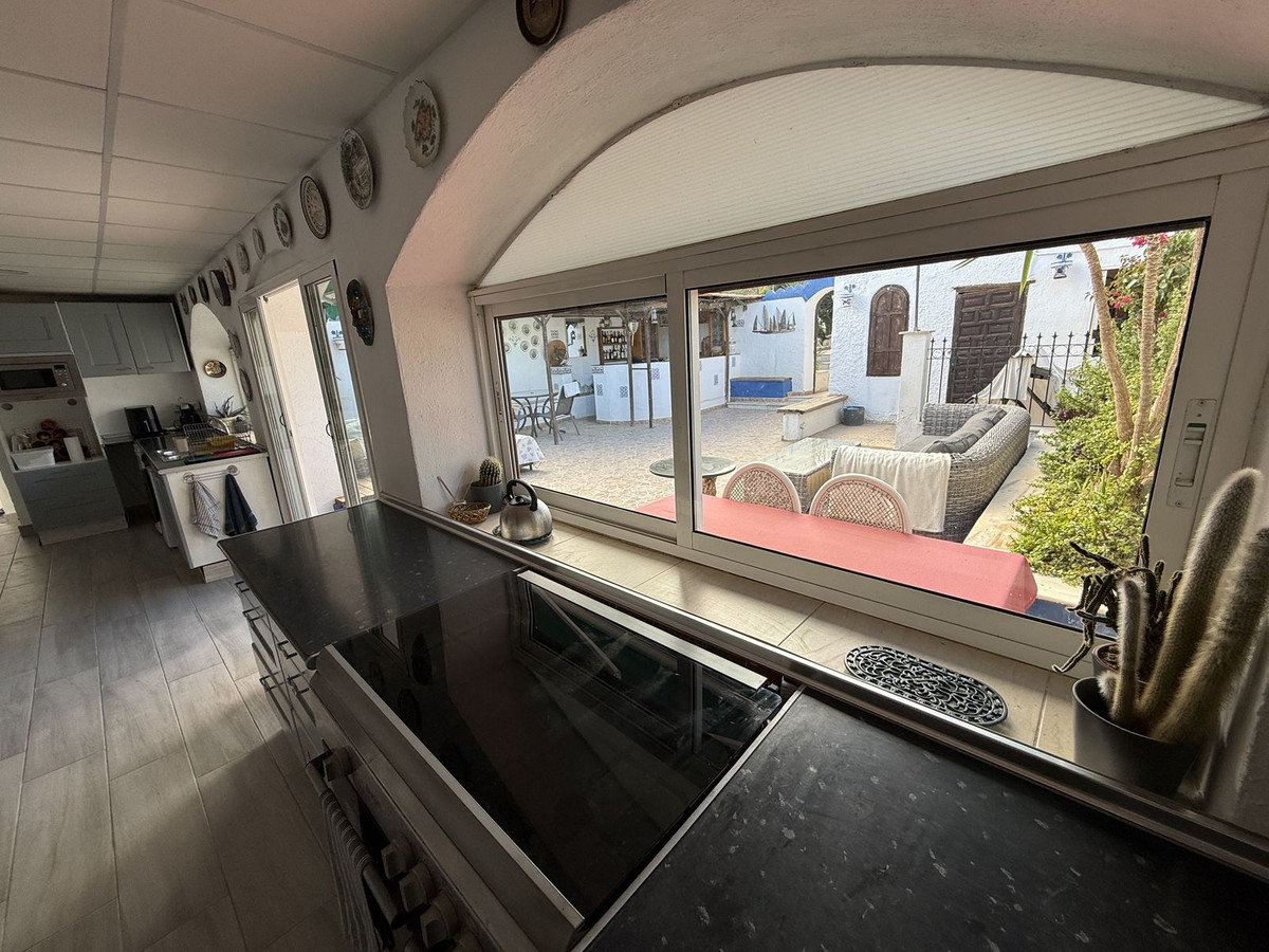 For sale - 4 Bedroom 2 Bathroom House - Finca - Cortijo in Pilar de la Horadada - Pinar de Campoverde  - Alicante