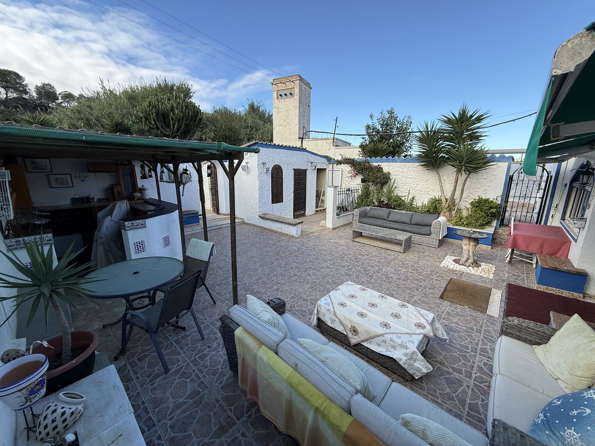 For sale - 4 Bedroom 2 Bathroom House - Finca - Cortijo in Pilar de la Horadada - Pinar de Campoverde  - Alicante