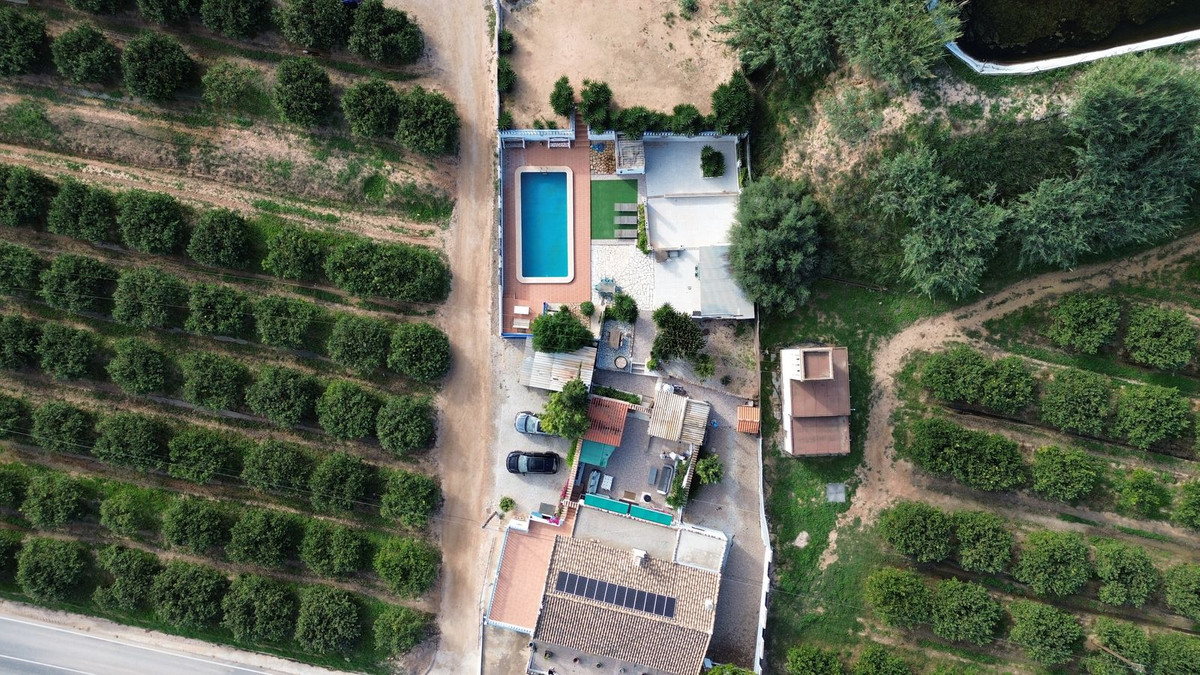 For sale - 4 Bedroom 2 Bathroom House - Finca - Cortijo in Pilar de la Horadada - Pinar de Campoverde  - Alicante