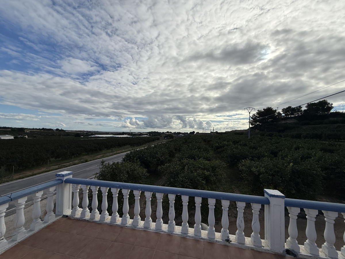 For sale - 4 Bedroom 2 Bathroom House - Finca - Cortijo in Pilar de la Horadada - Pinar de Campoverde  - Alicante