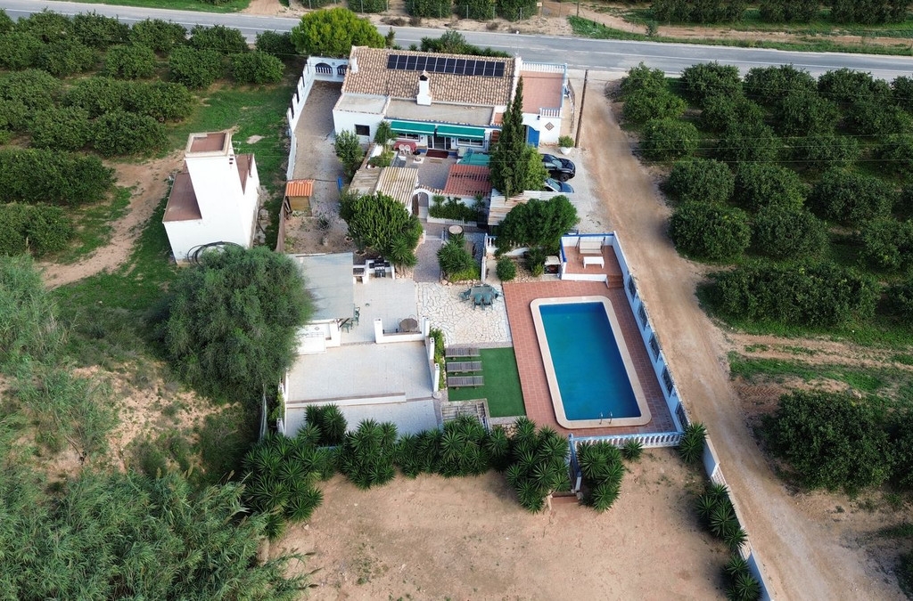4 Bedroom 2 Bathroom House - Finca - Cortijo in Pilar de la Horadada