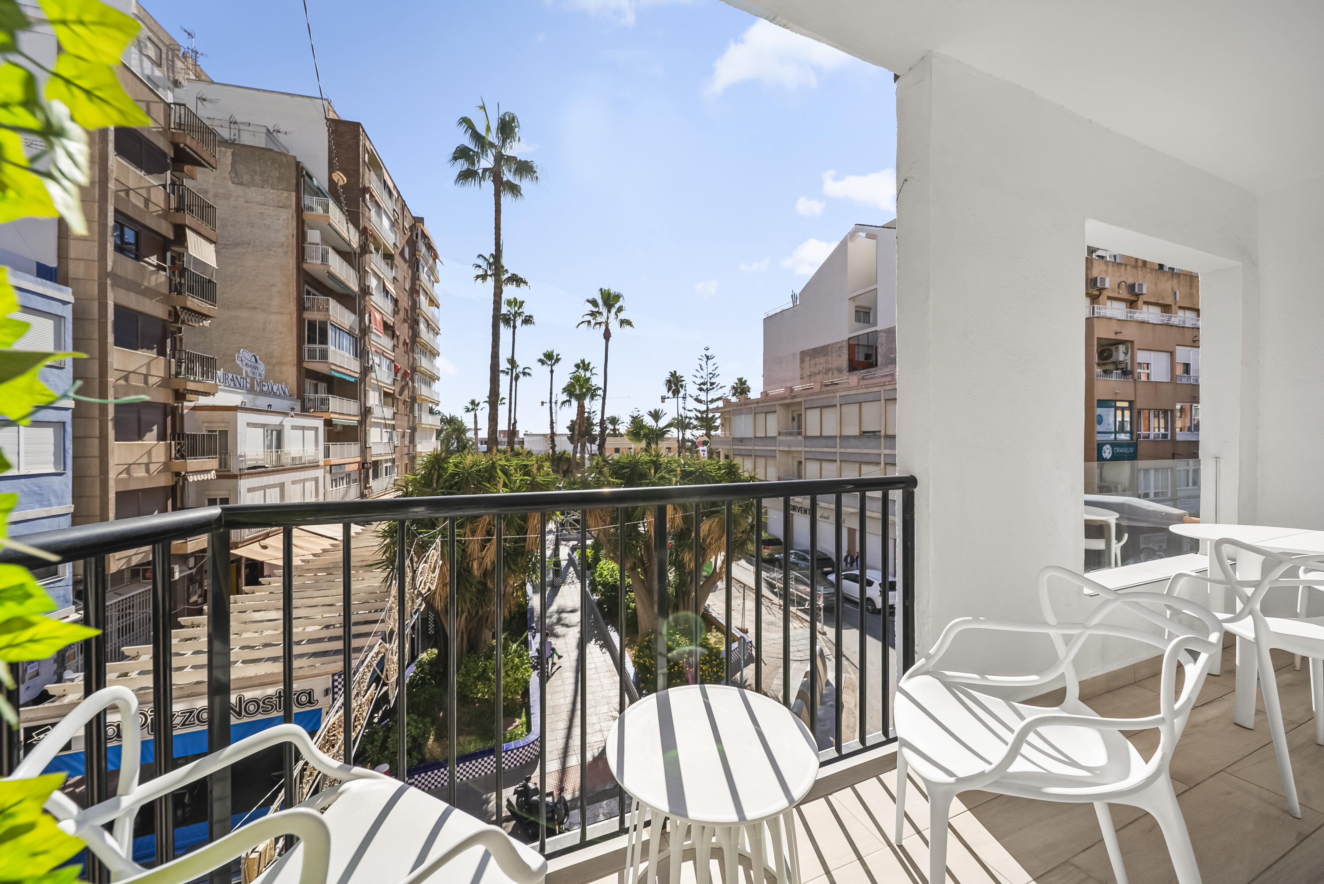 For sale - 2 Bedroom 1 Bathroom Apartament in Torrevieja - Puerto  - Alicante