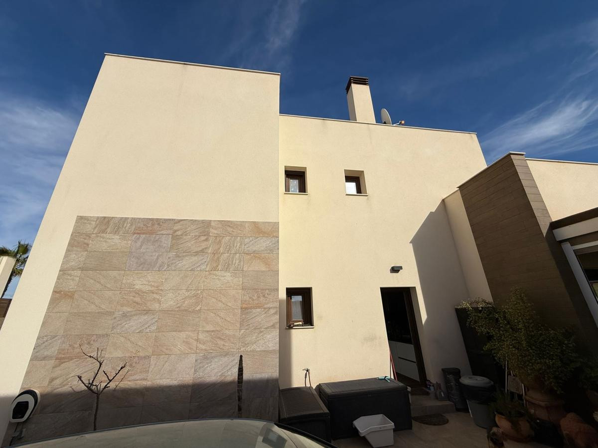 For sale - 3 Bedroom 3 Bathroom House - Detached Villa in Los Montesinos - Los Montesinos Centro  - Alicante