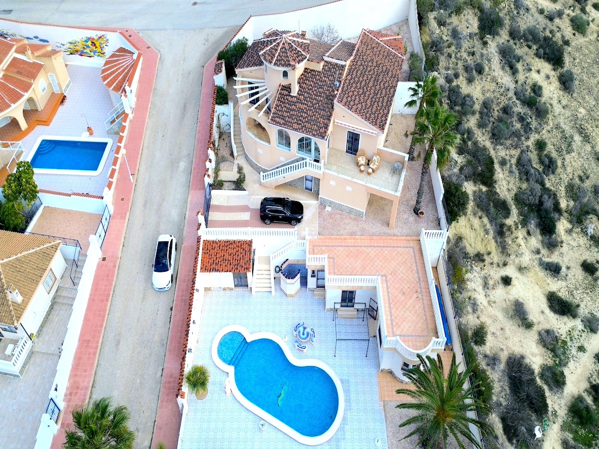 For sale - 5 Bedroom 5 Bathroom Detached Villa in Ciudad Quesada - Ciudad Quesada  - Alicante