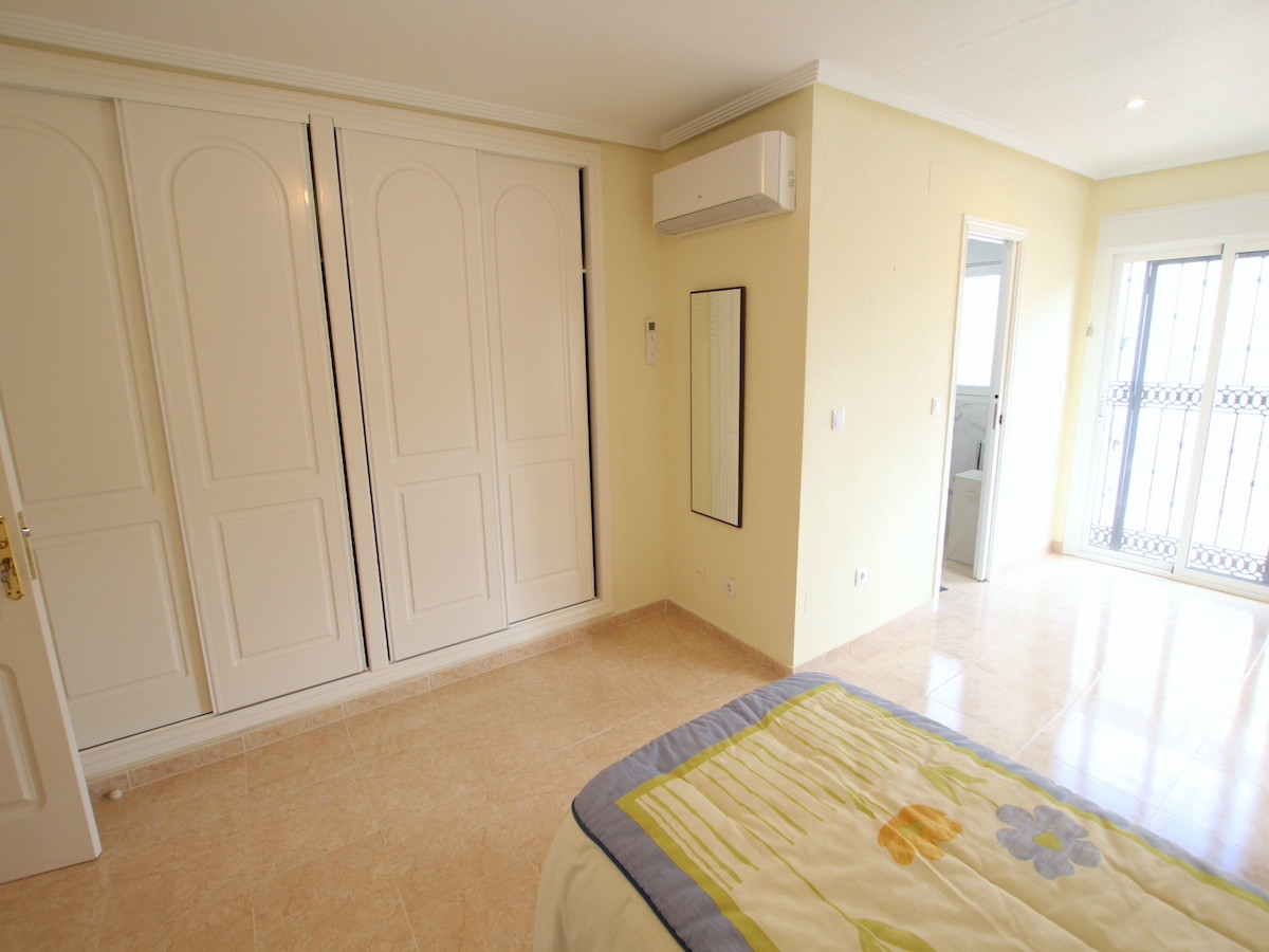 For sale - 5 Bedroom 5 Bathroom Detached Villa in Ciudad Quesada - Ciudad Quesada  - Alicante