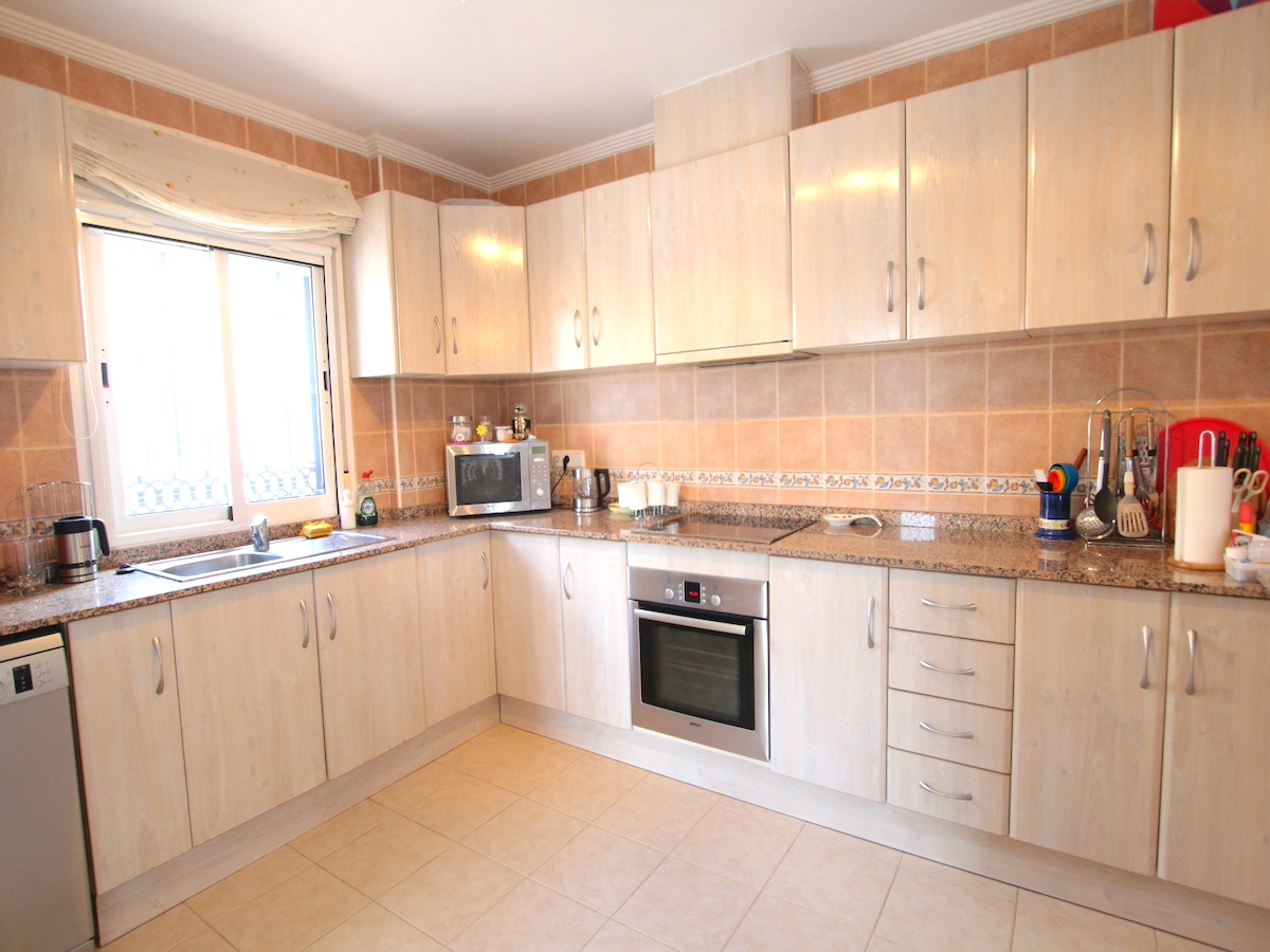 For sale - 5 Bedroom 5 Bathroom Detached Villa in Ciudad Quesada - Ciudad Quesada  - Alicante