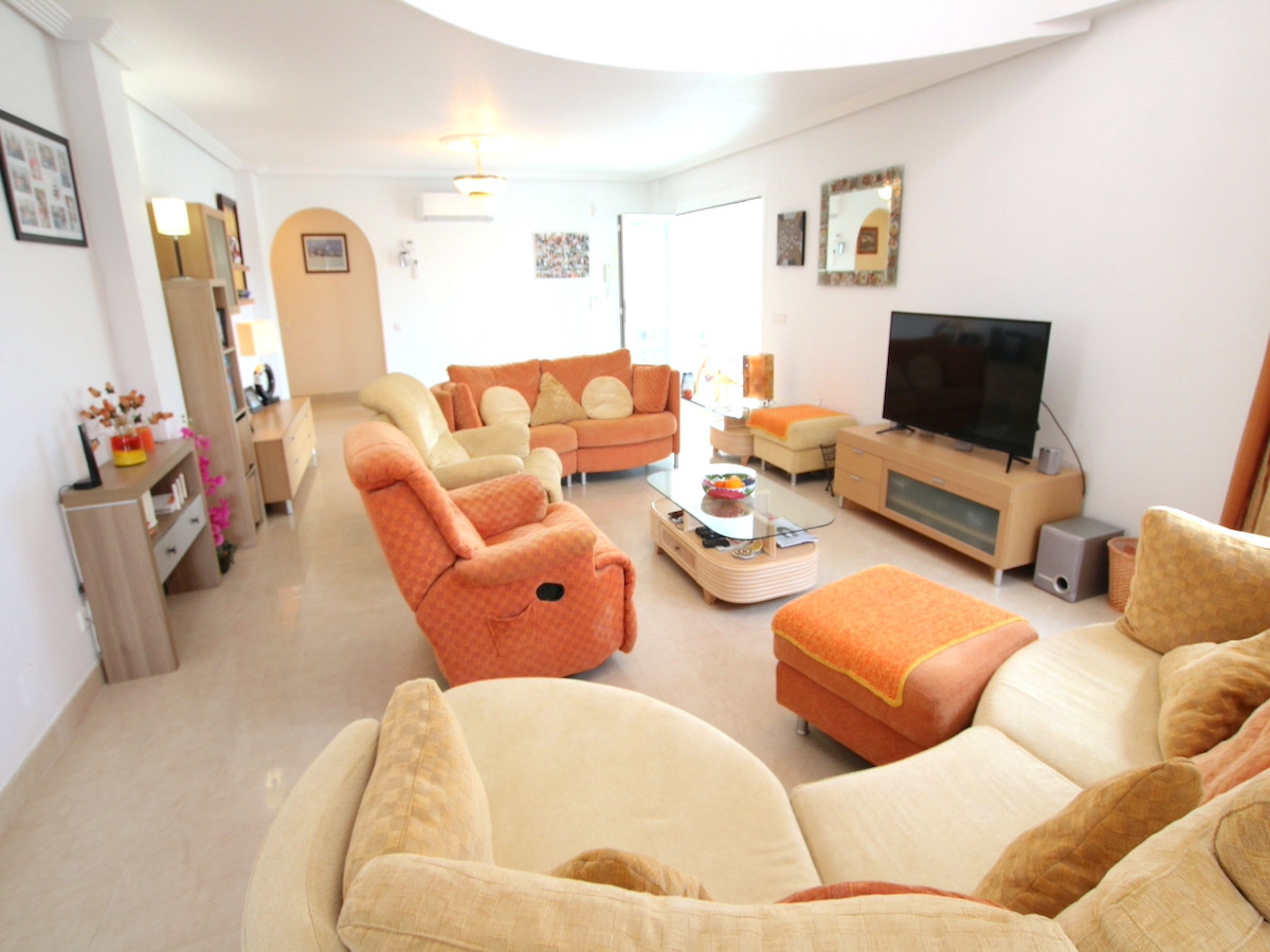 For sale - 5 Bedroom 5 Bathroom Detached Villa in Ciudad Quesada - Ciudad Quesada  - Alicante