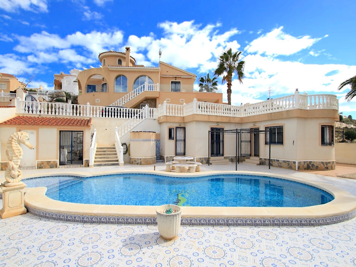For sale - 5 Bedroom 5 Bathroom Detached Villa in Ciudad Quesada - Ciudad Quesada  - Alicante