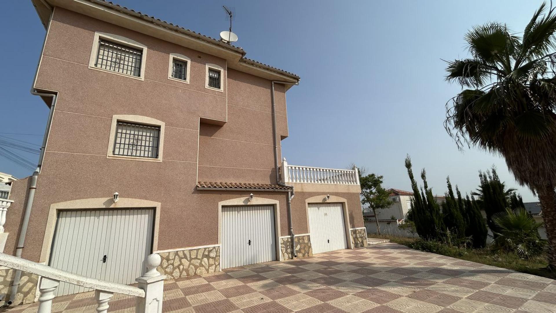For sale - 5 Bedroom 4 Bathroom Villa in Ciudad Quesada - Costa Blanca  - Alicante