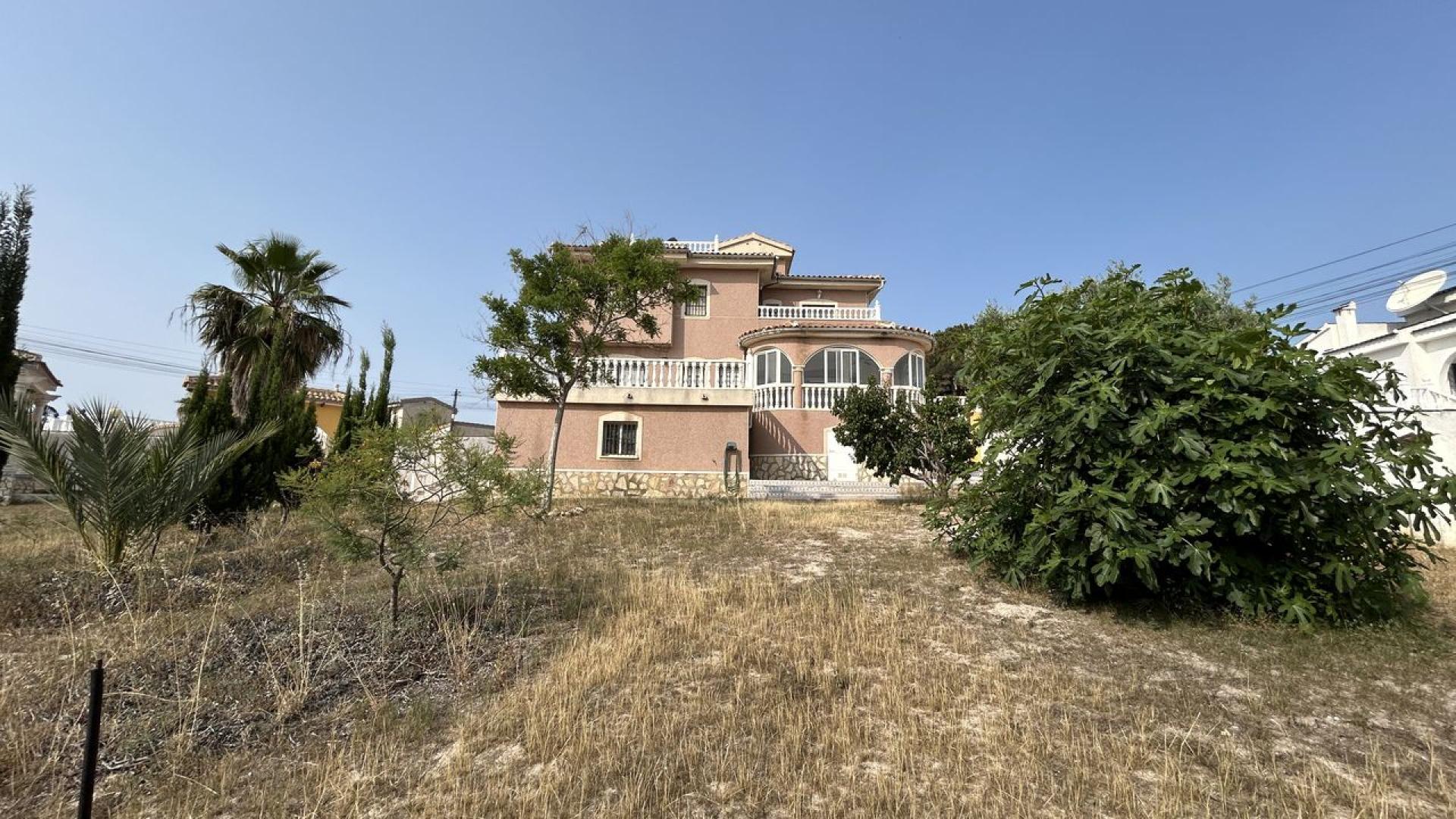 For sale - 5 Bedroom 4 Bathroom Villa in Ciudad Quesada - Costa Blanca  - Alicante