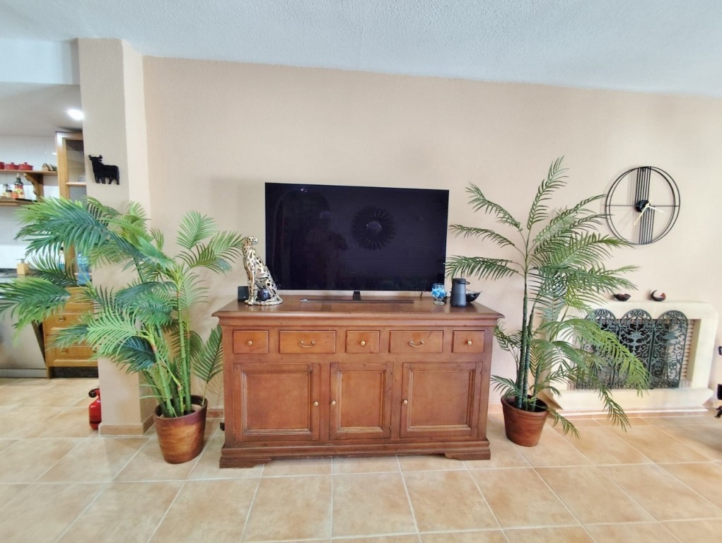 For sale - 4 Bedroom 3 Bathroom Villa in San Miguel de Salinas - Inland  - Alicante