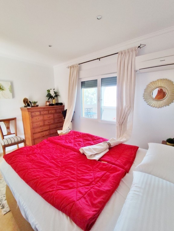 For sale - 4 Bedroom 3 Bathroom Villa in San Miguel de Salinas - Inland  - Alicante