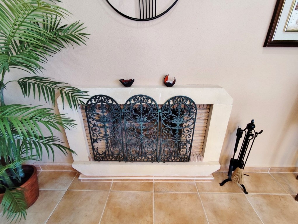 For sale - 4 Bedroom 3 Bathroom Villa in San Miguel de Salinas - Inland  - Alicante