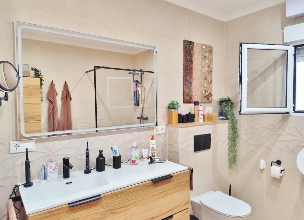 For sale - 4 Bedroom 3 Bathroom Villa in San Miguel de Salinas - Inland  - Alicante