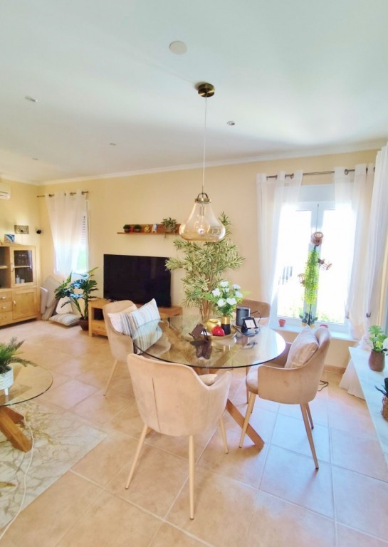 For sale - 4 Bedroom 3 Bathroom Villa in San Miguel de Salinas - Inland  - Alicante
