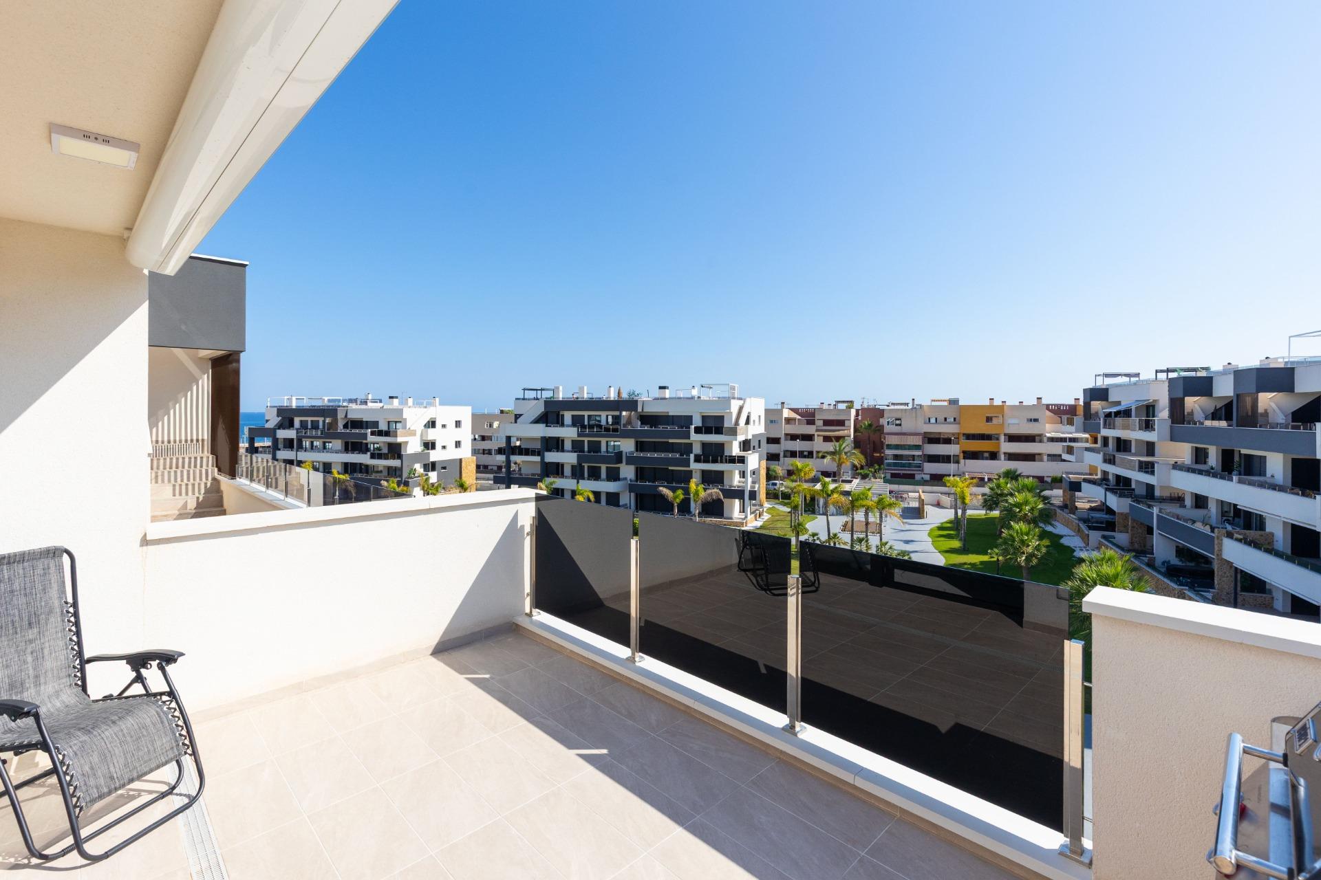 For sale - 2 Bedroom 2 Bathroom Penthouse in Orihuela Costa - Playa Flamenca  - Alicante