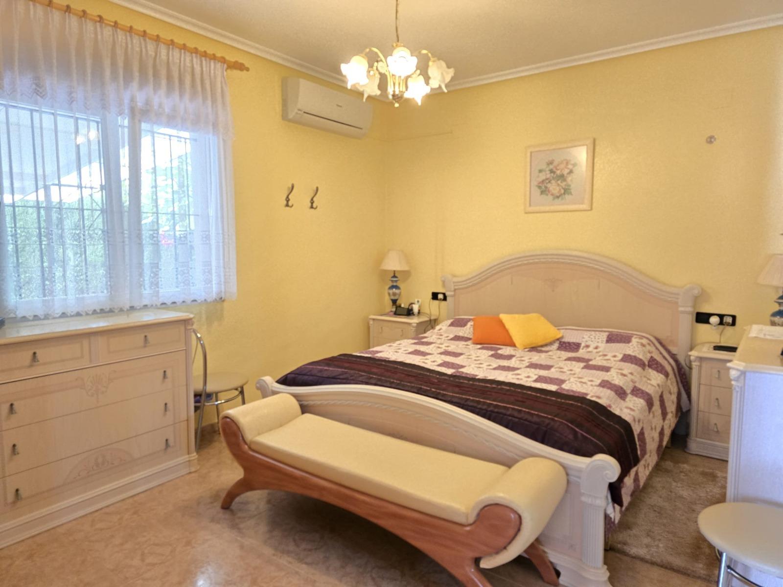 For sale - 3 Bedroom 2 Bathroom Villa in Orihuela Costa - Playa Flamenca  - Alicante