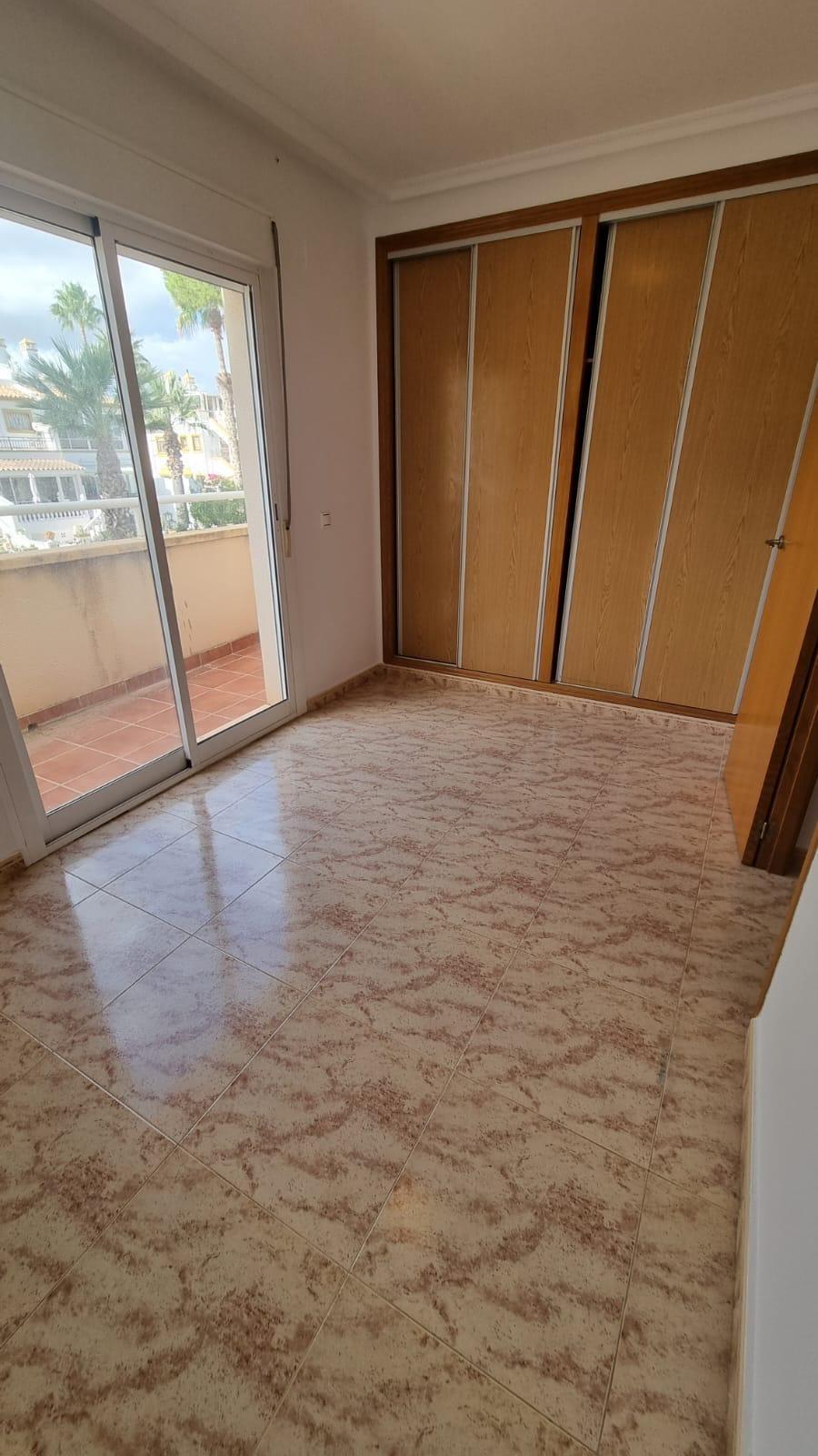 For sale - 3 Bedroom 2 Bathroom Town House in Orihuela Costa - Villamartín-las Filipinas  - Alicante