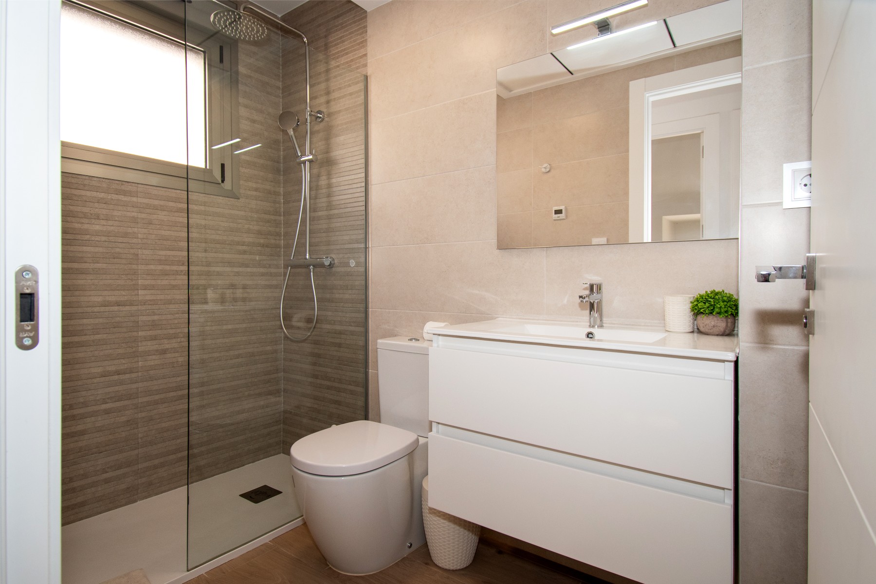 For sale - 5 Bedroom 4 Bathroom Villa in Orihuela Costa - Costa Blanca  - Alicante