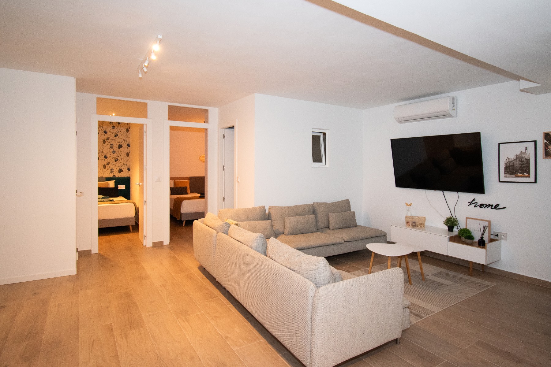 For sale - 5 Bedroom 4 Bathroom Villa in Orihuela Costa - Costa Blanca  - Alicante