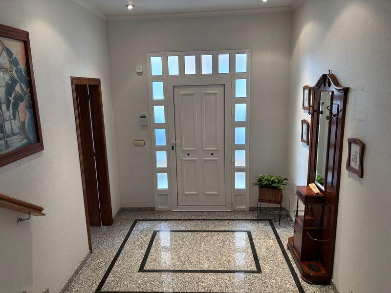 5 Bedroom 3 Bathroom Town House in Formentera del Segura