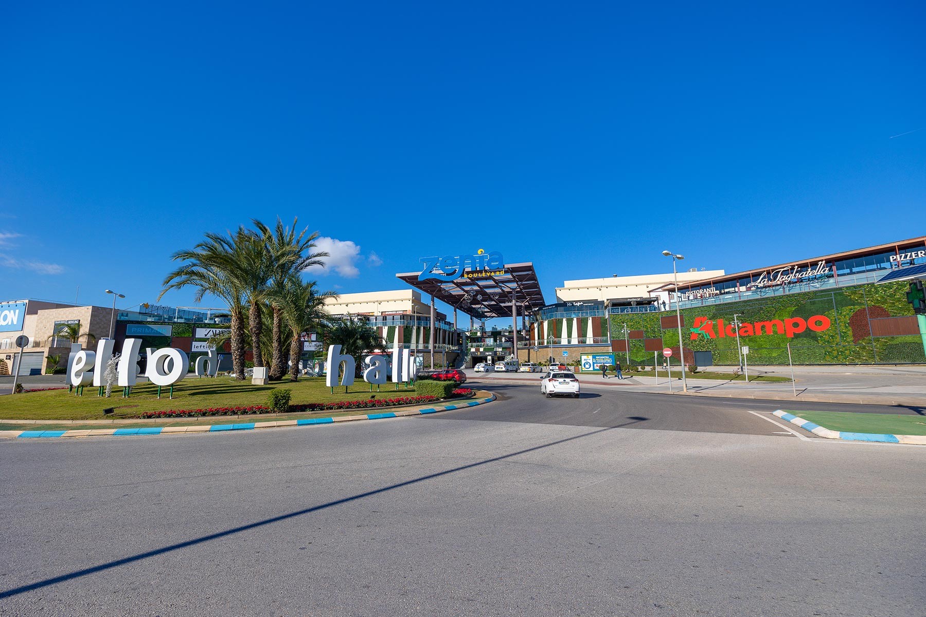 For sale - 4 Bedroom 2 Bathroom Villa in Villamartin - Costa Blanca  - Alicante