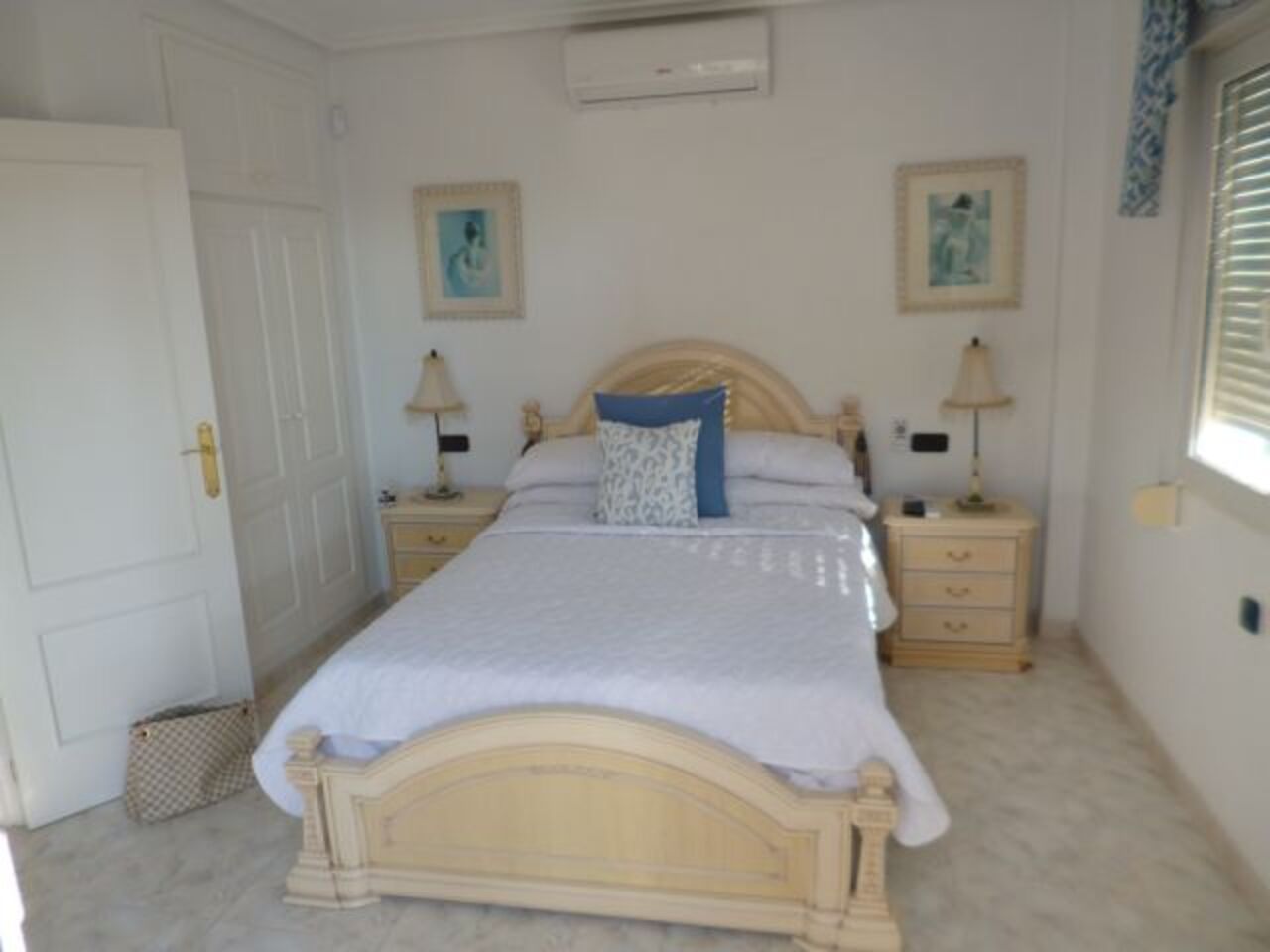 For sale - 3 Bedroom 2 Bathroom Villa in Playa Flamenca - Costa Blanca  - Alicante