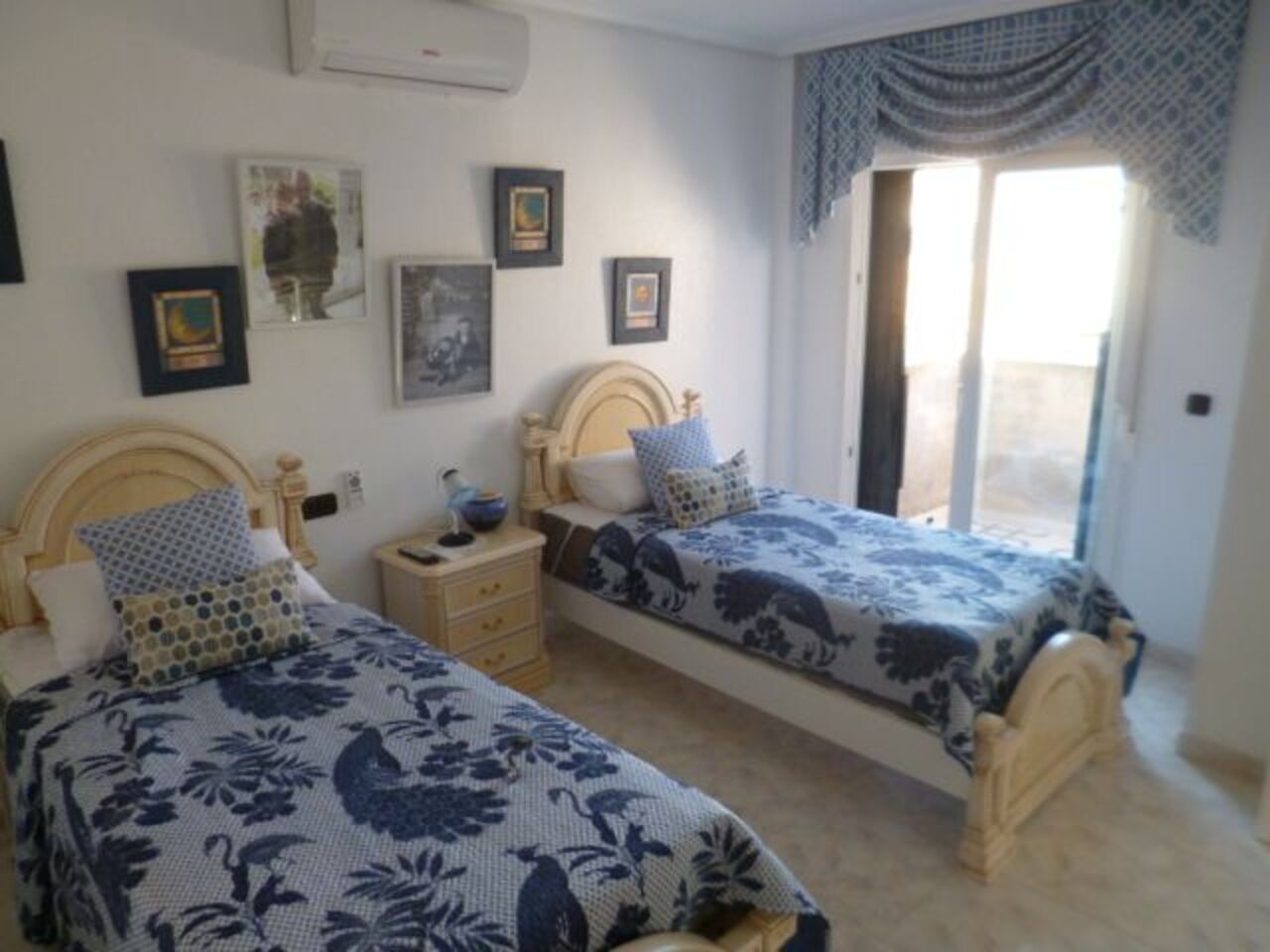 For sale - 3 Bedroom 2 Bathroom Villa in Playa Flamenca - Costa Blanca  - Alicante