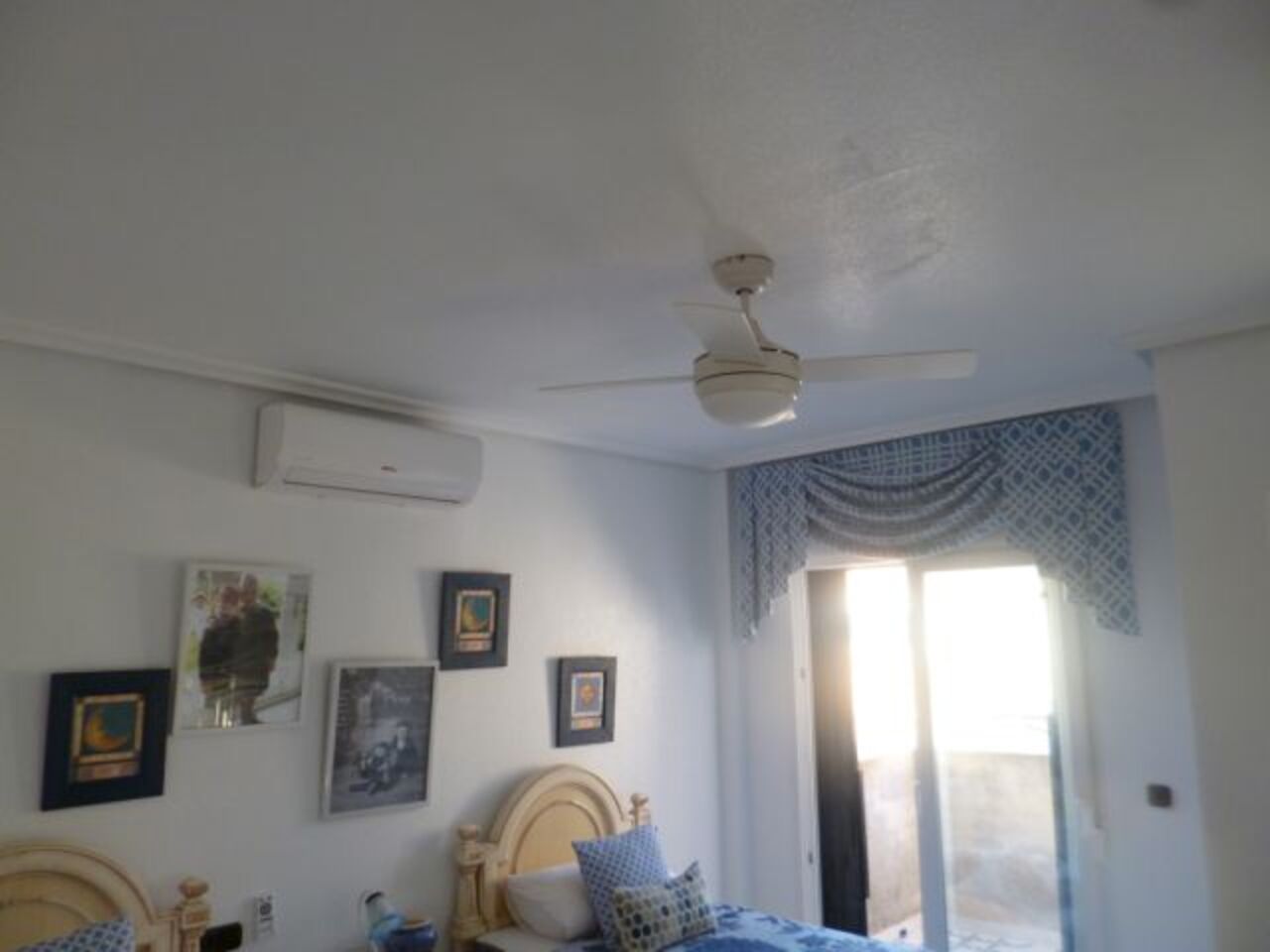 For sale - 3 Bedroom 2 Bathroom Villa in Playa Flamenca - Costa Blanca  - Alicante