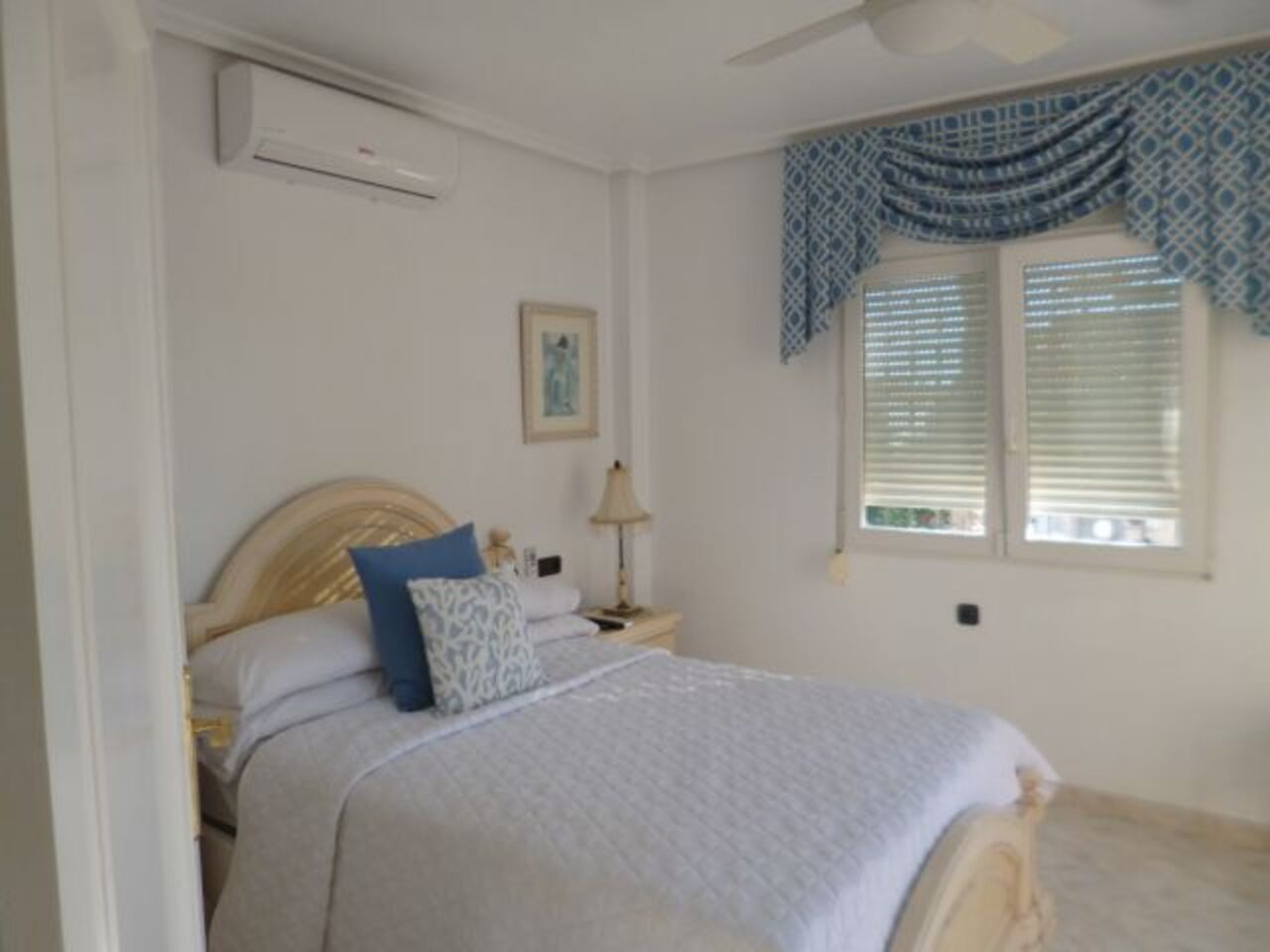 For sale - 3 Bedroom 2 Bathroom Villa in Playa Flamenca - Costa Blanca  - Alicante
