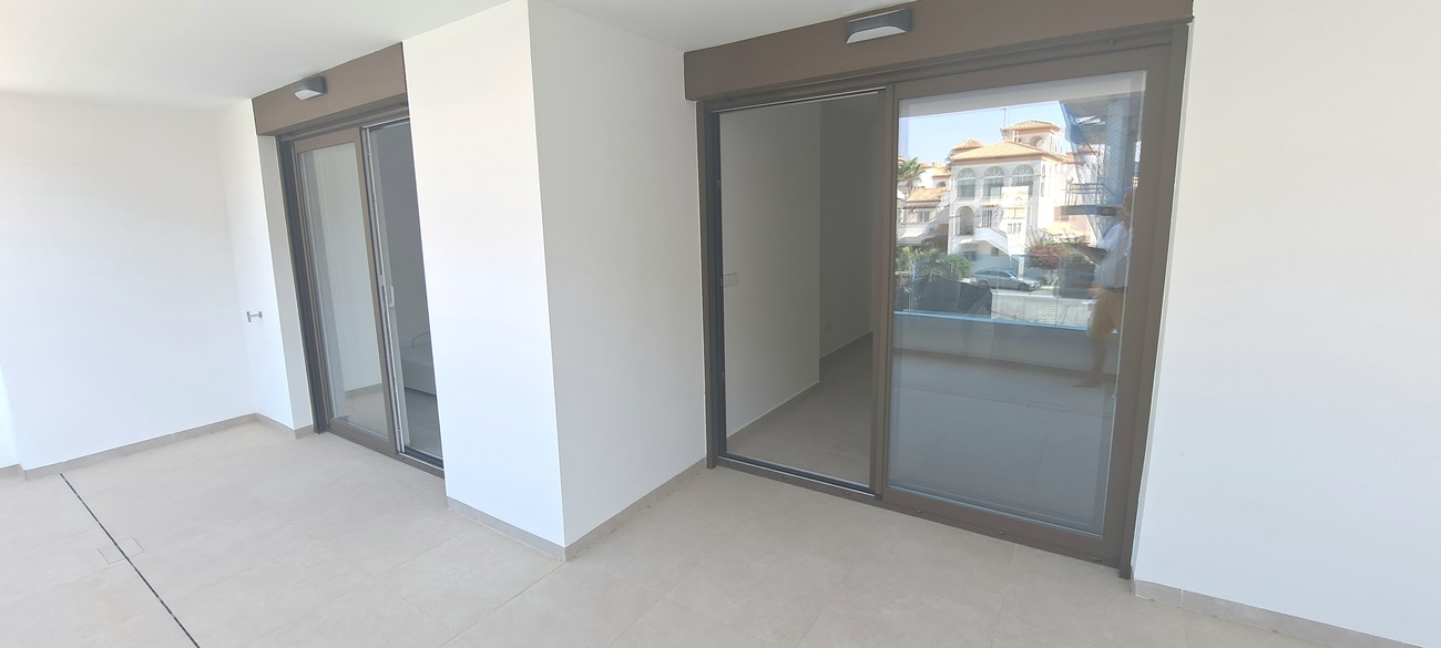 For sale - 2 Bedroom 2 Bathroom Apartment in Playa Flamenca - Costa Blanca  - Alicante
