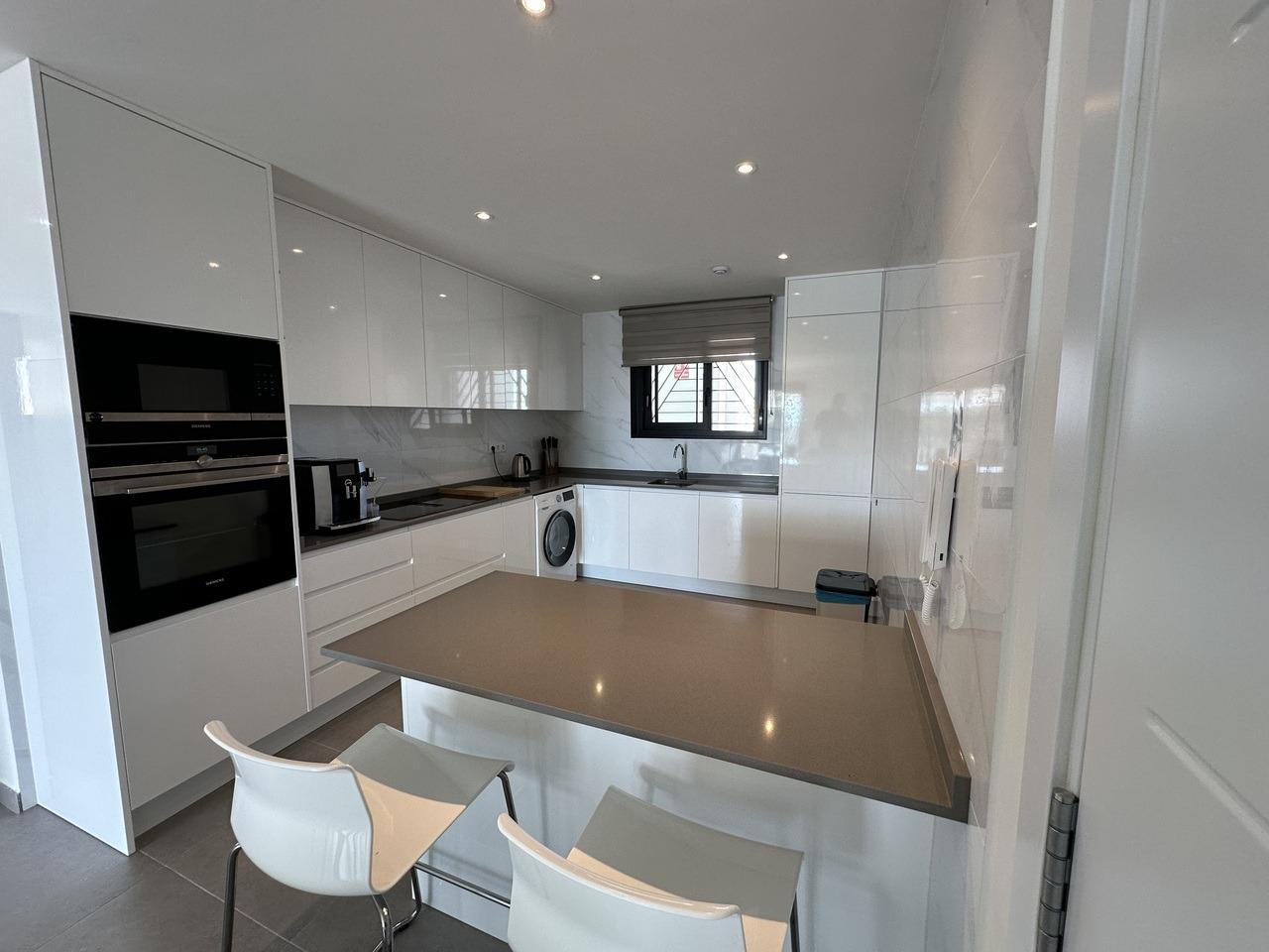 For sale - 2 Bedroom 2 Bathroom Penthouse in Orihuela Costa - Villamartín-las Filipinas  - Alicante