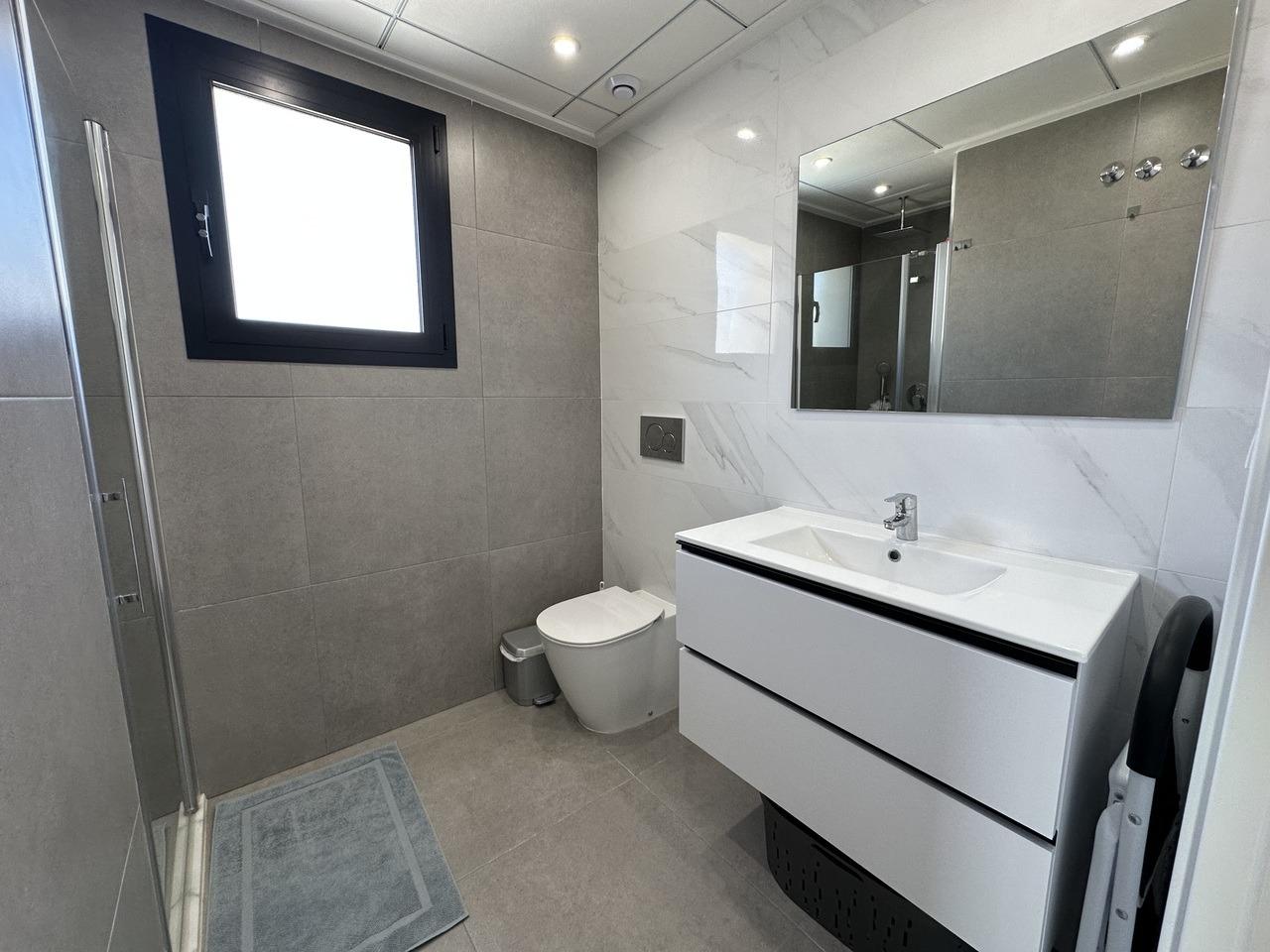 For sale - 2 Bedroom 2 Bathroom Penthouse in Orihuela Costa - Villamartín-las Filipinas  - Alicante