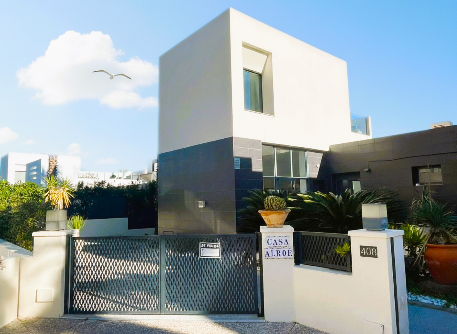 Villa in La Zenia - view 1