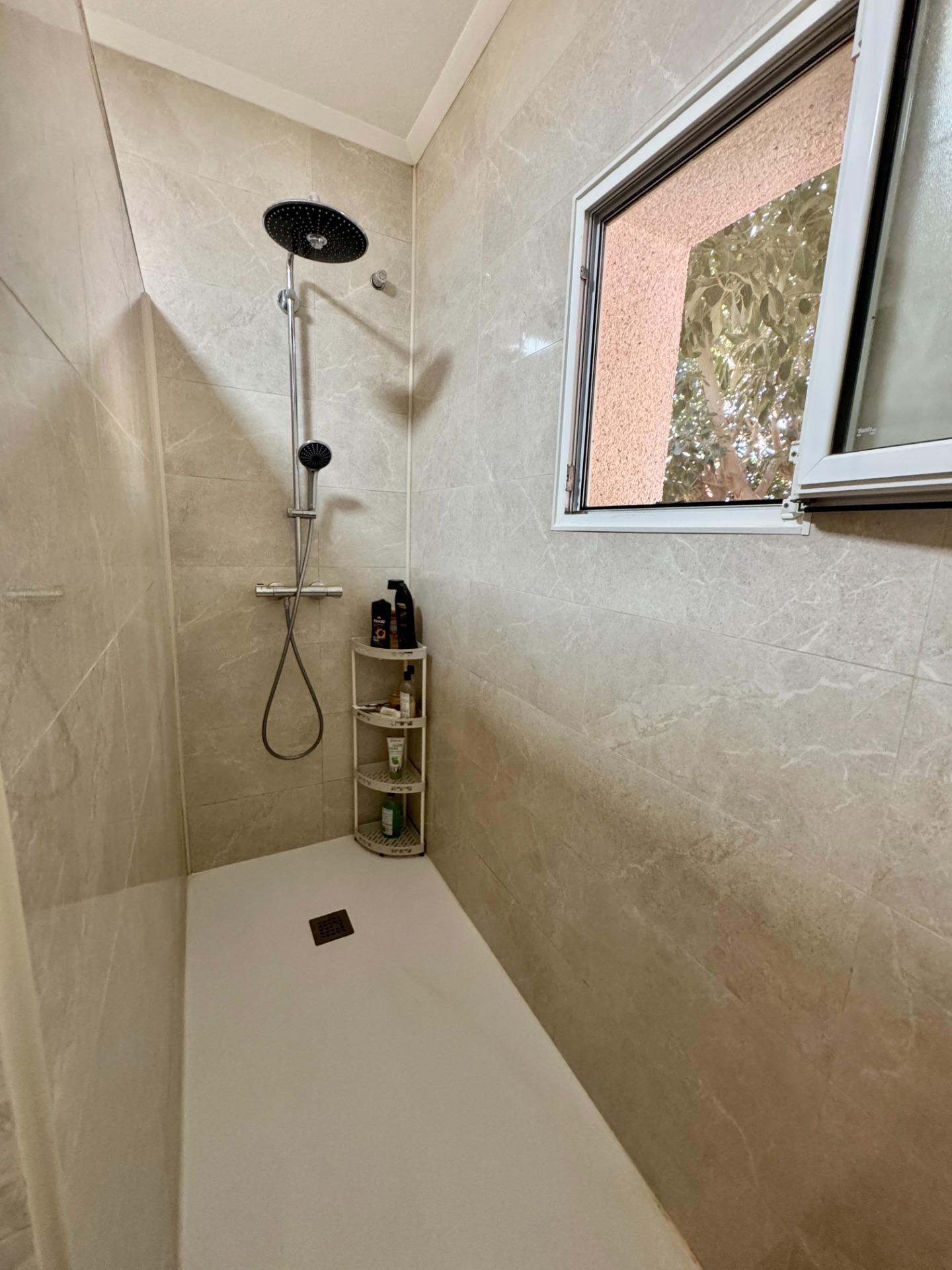 For sale - 3 Bedroom 3 Bathroom Villa in Dolores - Cmno. Escorredor  - Alicante