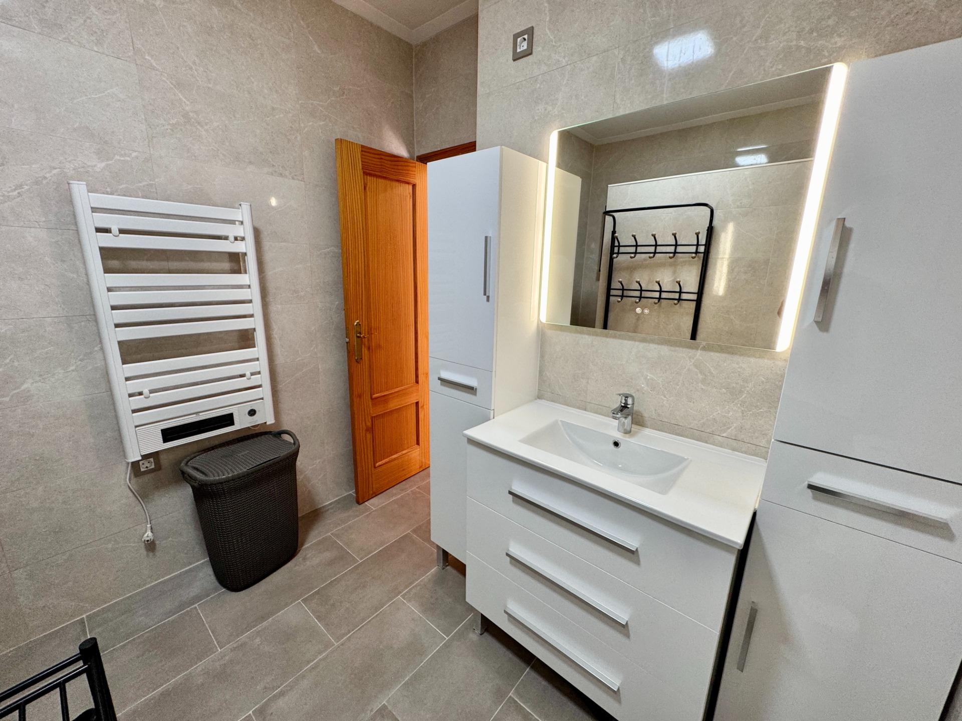 For sale - 3 Bedroom 3 Bathroom Villa in Dolores - Cmno. Escorredor  - Alicante