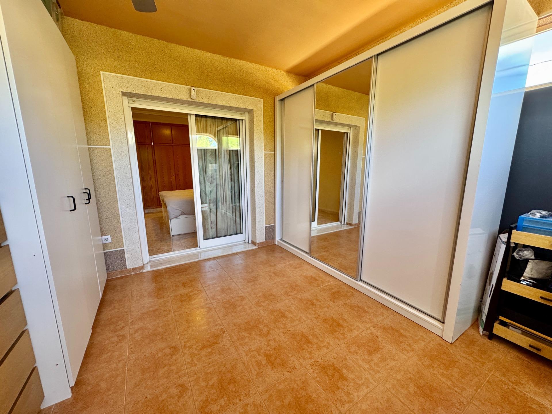 For sale - 3 Bedroom 3 Bathroom Villa in Dolores - Cmno. Escorredor  - Alicante