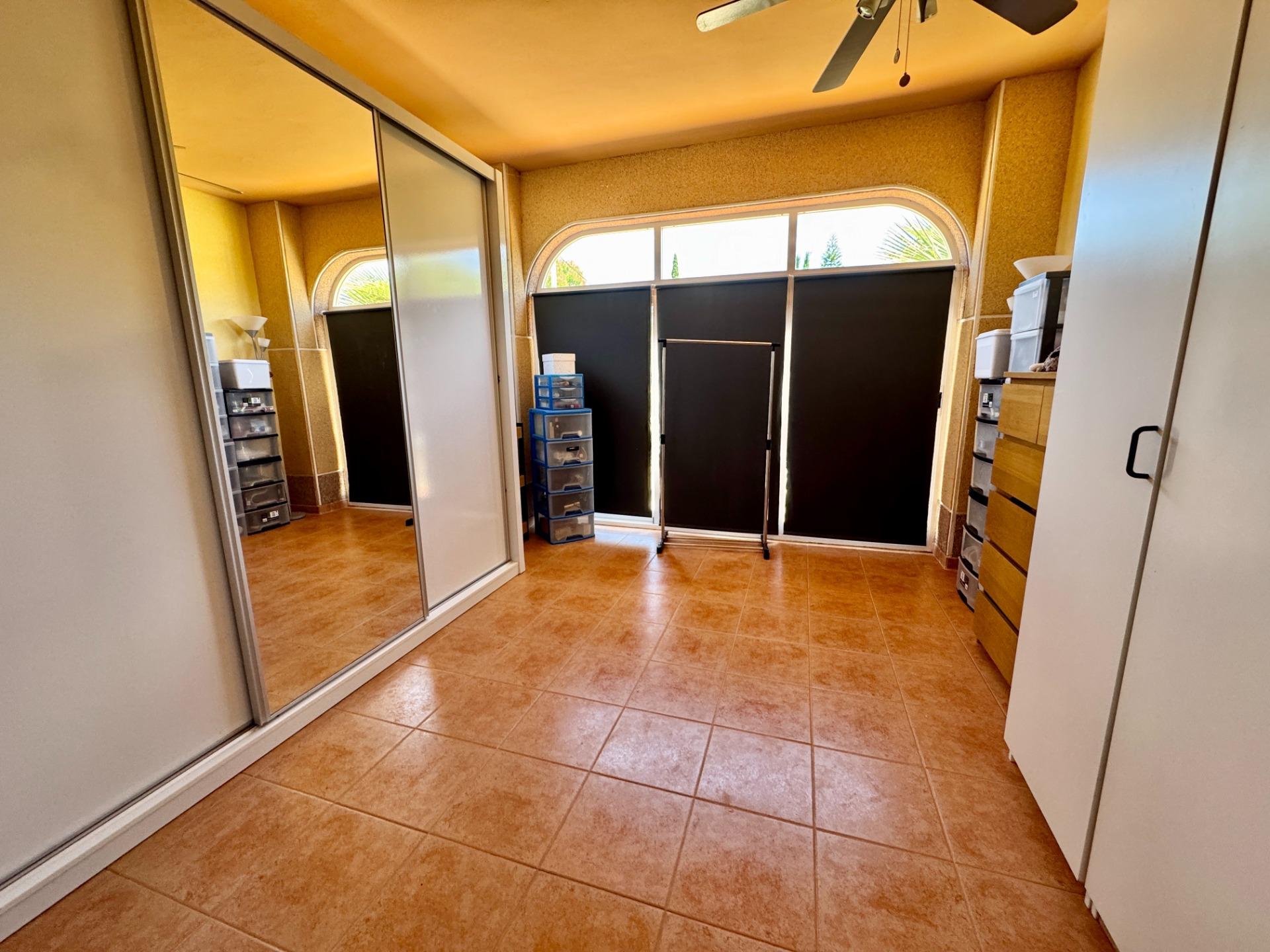 For sale - 3 Bedroom 3 Bathroom Villa in Dolores - Cmno. Escorredor  - Alicante