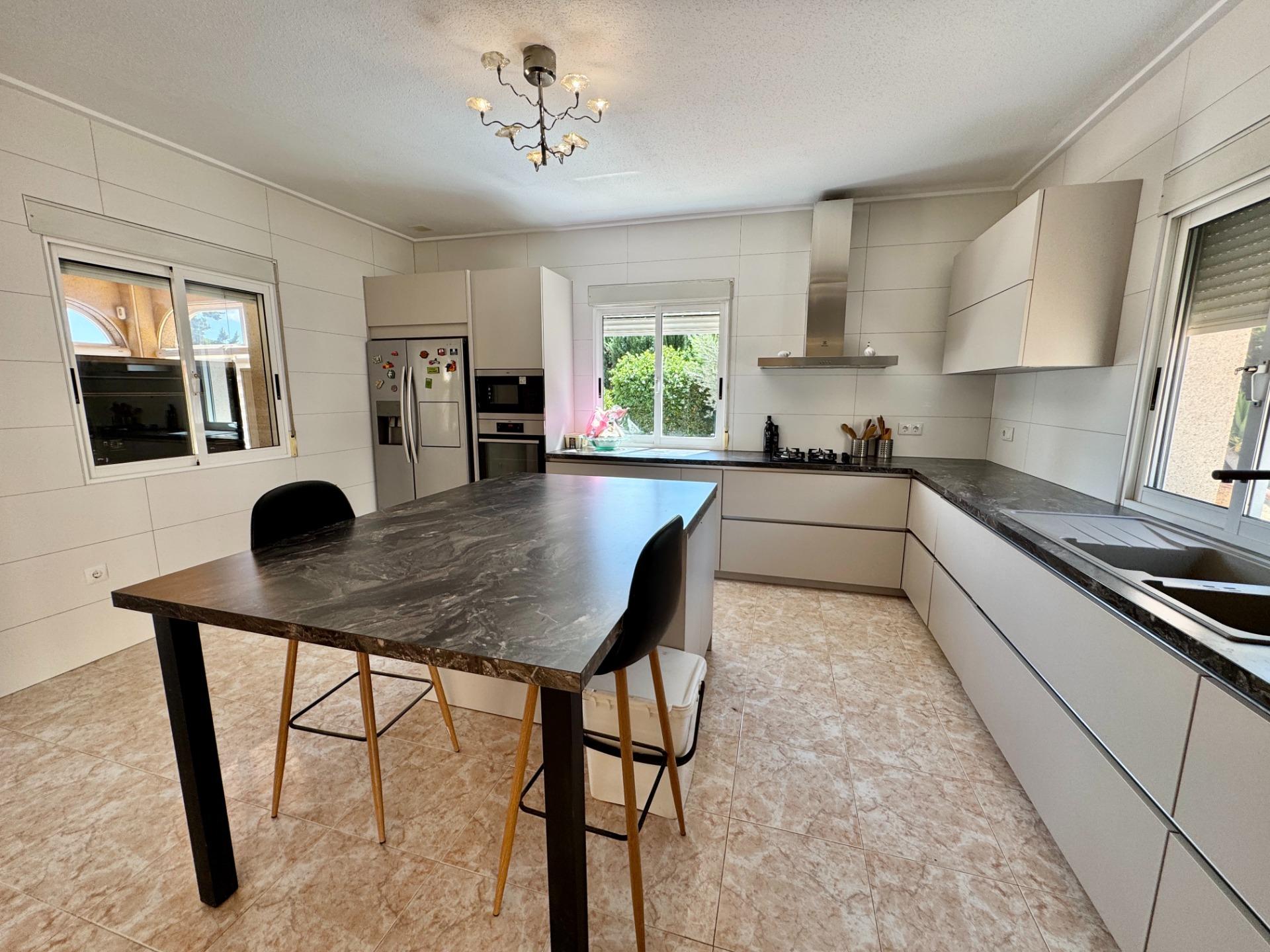 For sale - 3 Bedroom 3 Bathroom Villa in Dolores - Cmno. Escorredor  - Alicante